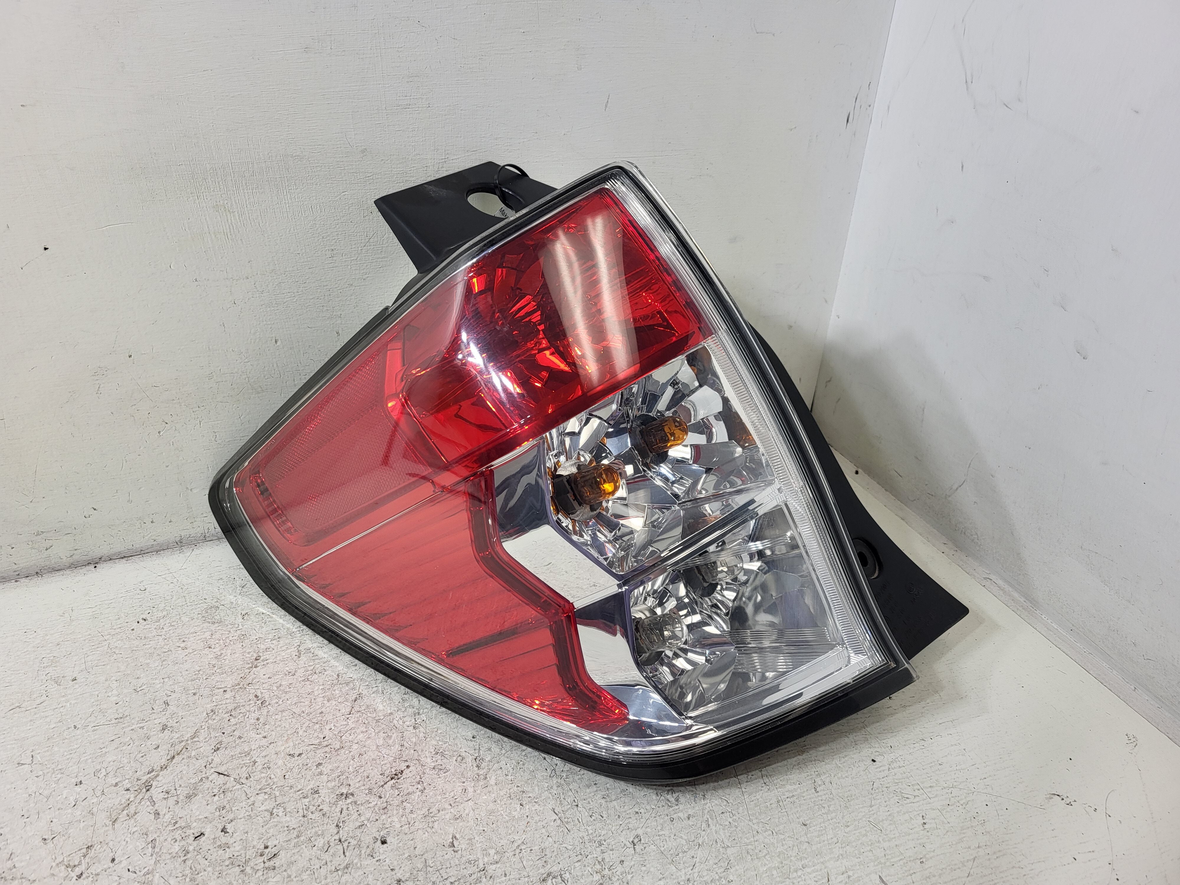 Pre-Owned 2009-2013 Subaru Forester Driver Side LH Tail Light Lamp OEM LKQ (Good)
