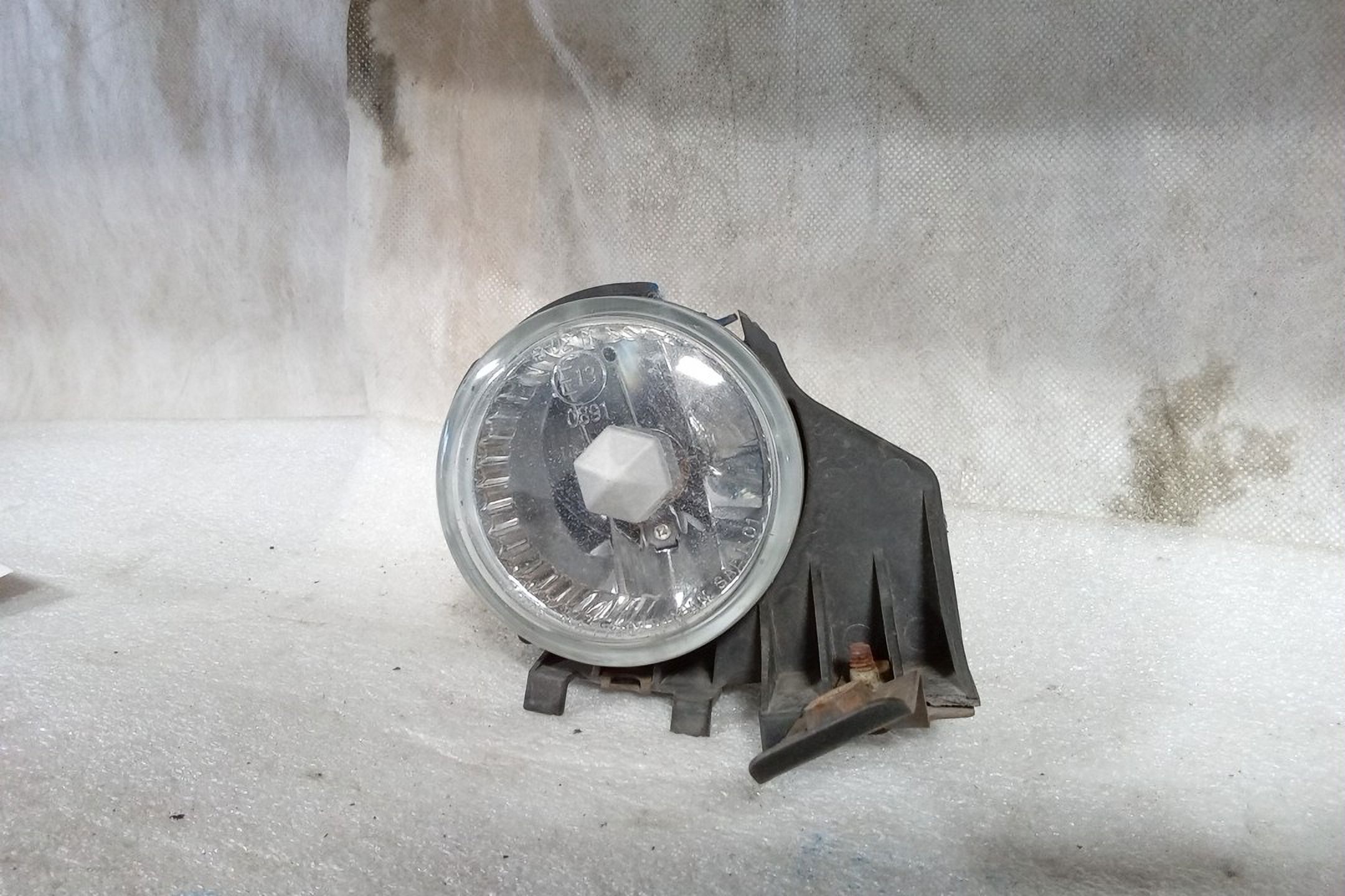 Pre-Owned 2011 Subaru Impreza Passenger Side Bumper Mounted Fog Driving Lamp OEM LKQ (Good)