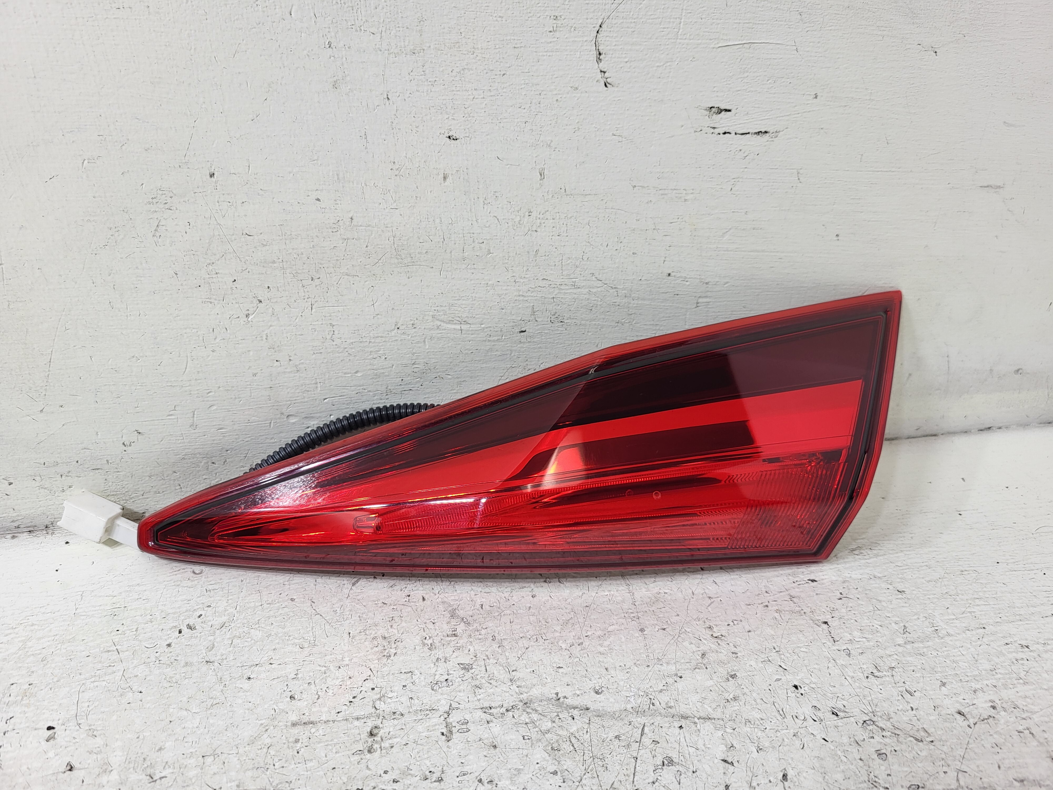 Pre-Owned 2016-2021 Honda Civic Decklid Mount Passenger RH Tail Light Lamp OEM LKQ (Good)