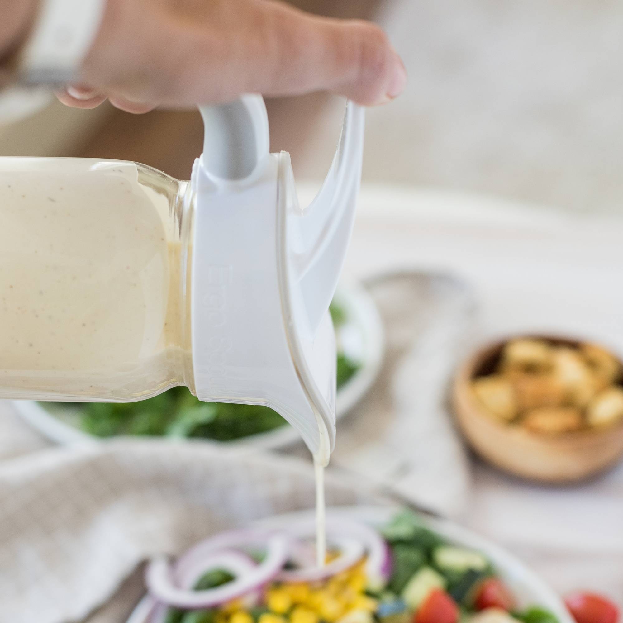 Ergo Spout Mason Jar Ergonomic Pour Spout Attachment (REGULAR MOUTH, Classic White)