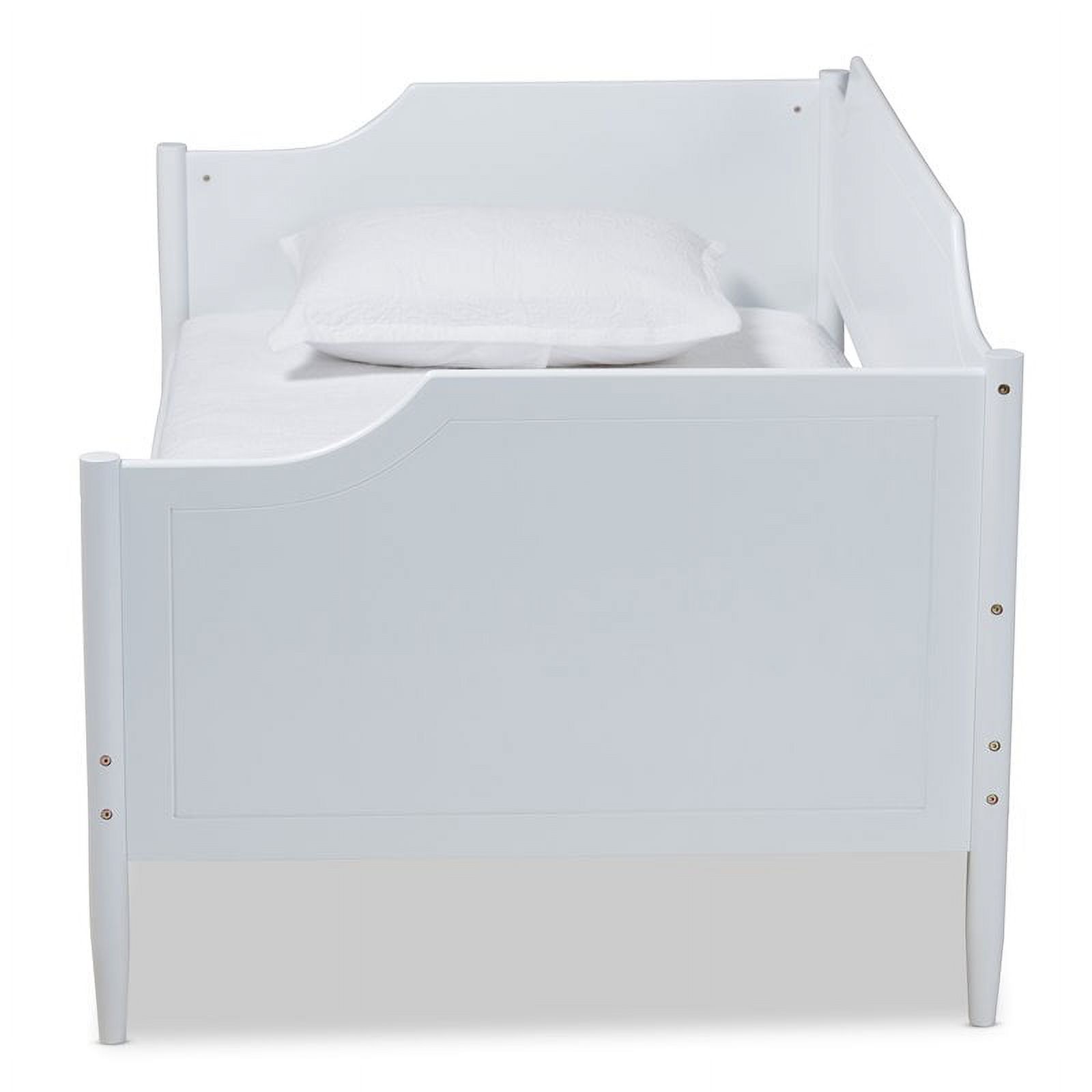 Bowery Hill Traditional Wood Twin Size Daybed with Tapered Legs in White