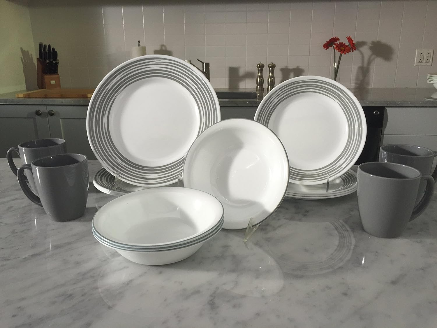 Boutique Brushed 16-Pc Dinnerware Set, Silver