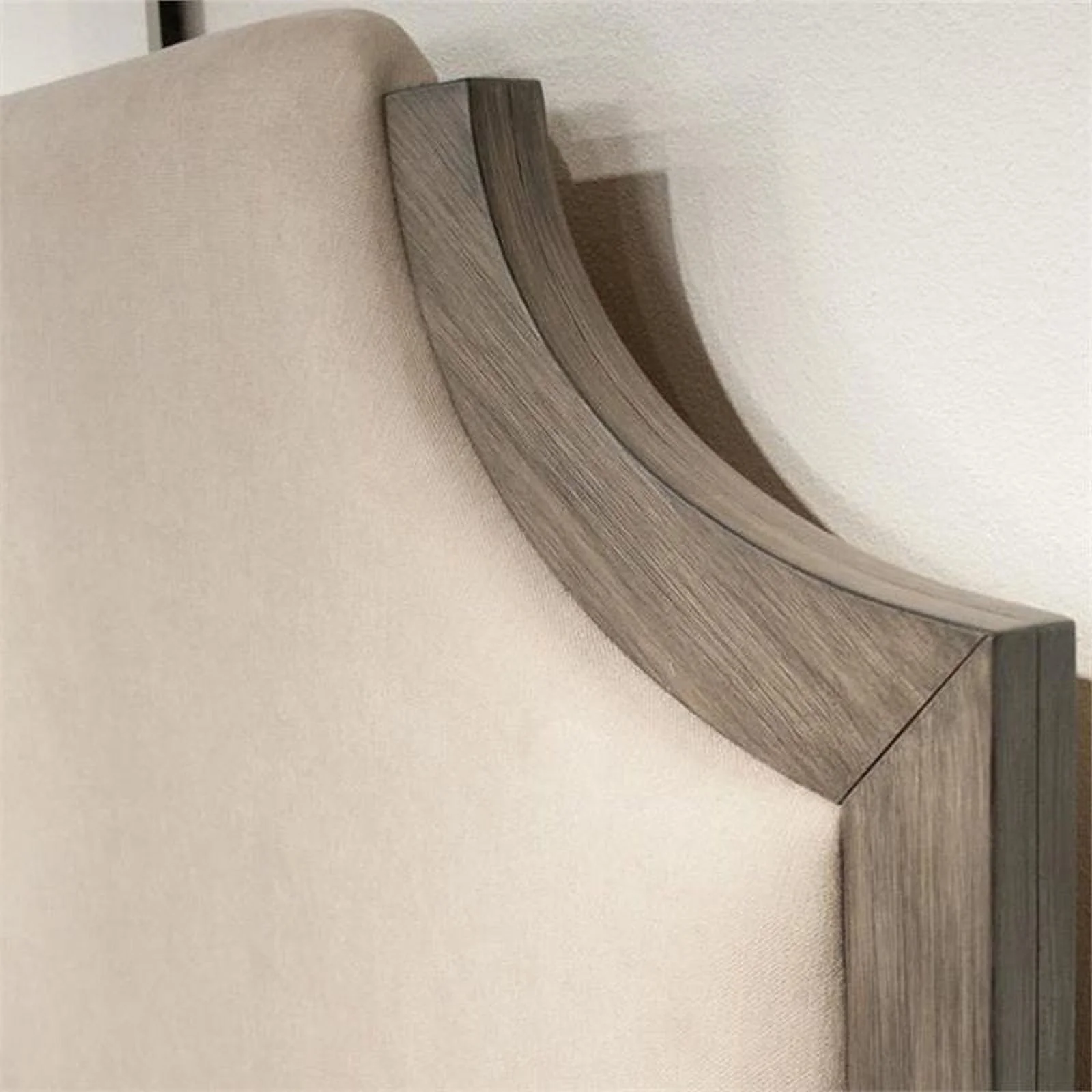 Riverside Furniture Vogue Upholstered Queen Panel Bed