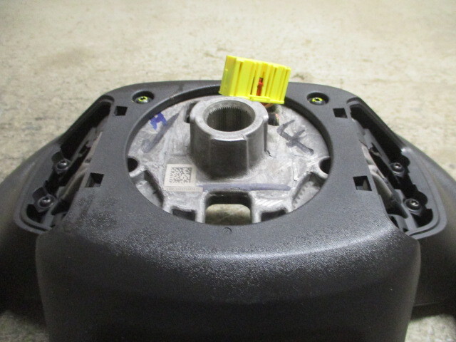 Pre-Owned 2020 Chevrolet Silverado 1500 Steering Wheel w/Cruise Control OEM LKQ (Good)