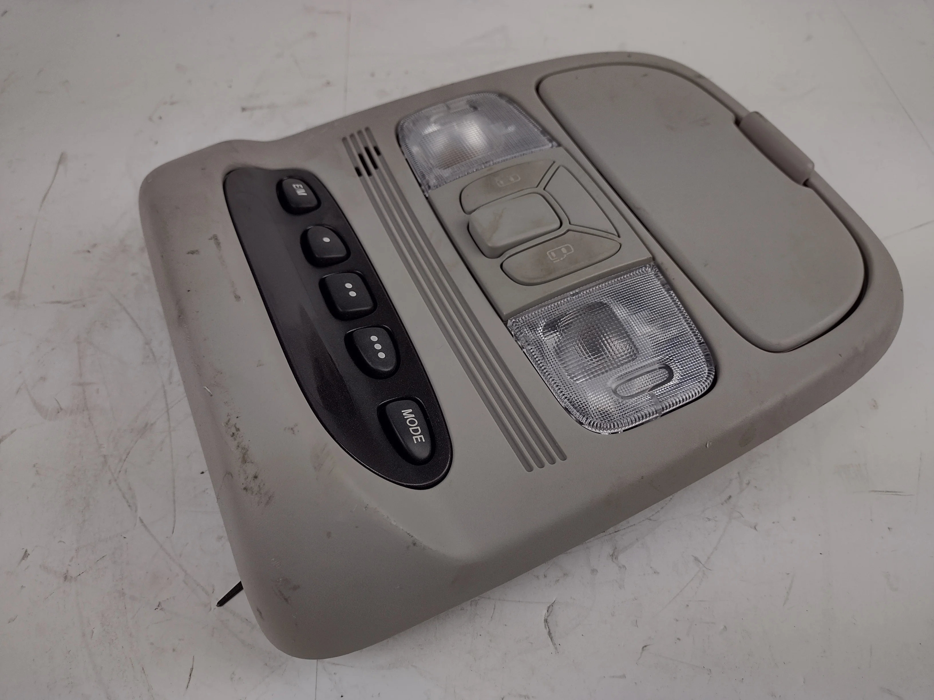 Pre-Owned 07 08 09 10 Toyota Sienna Over Head Console Dome Light OEM (Good)