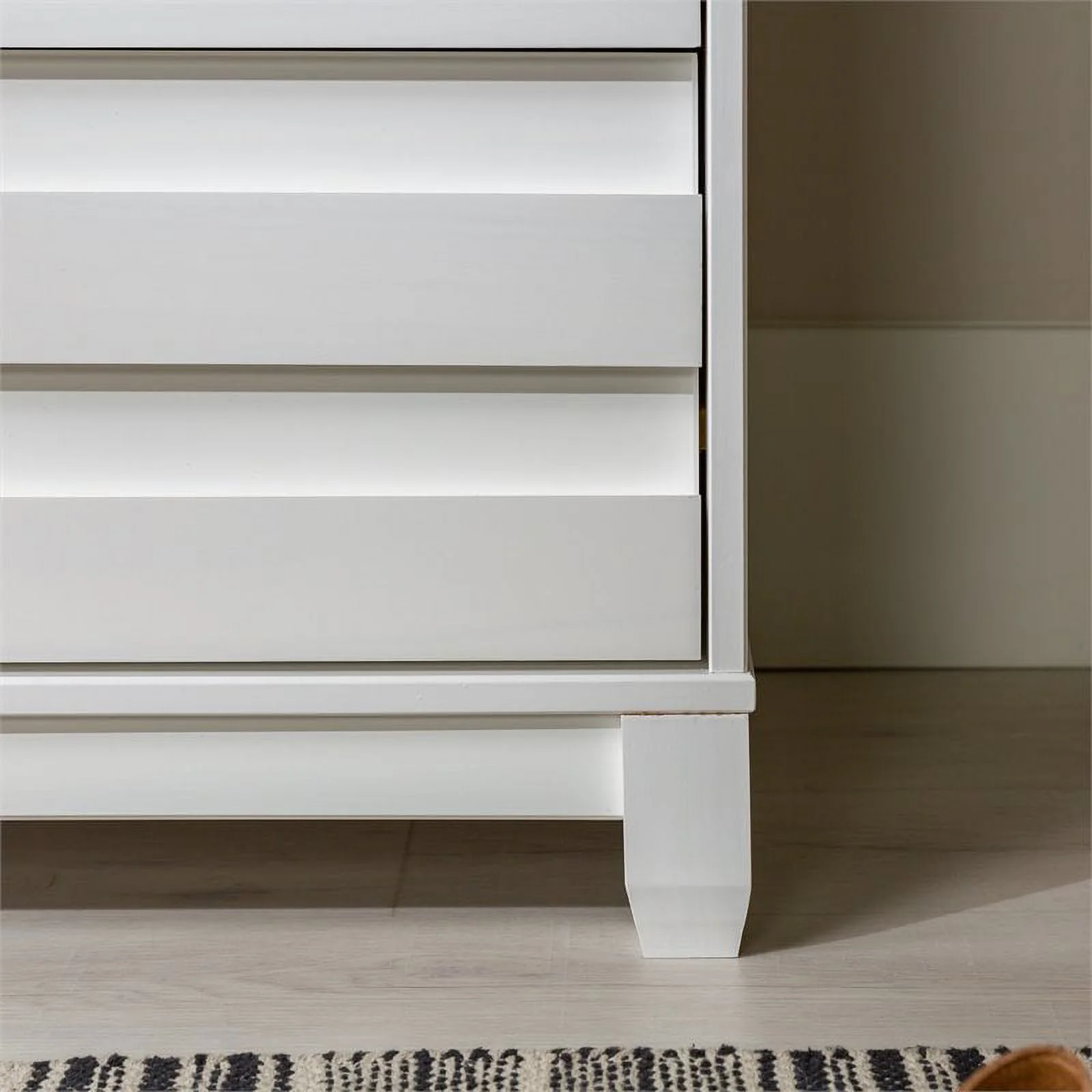 Modern Grooved Panel 6-Drawer Wood Bedroom Dresser in White