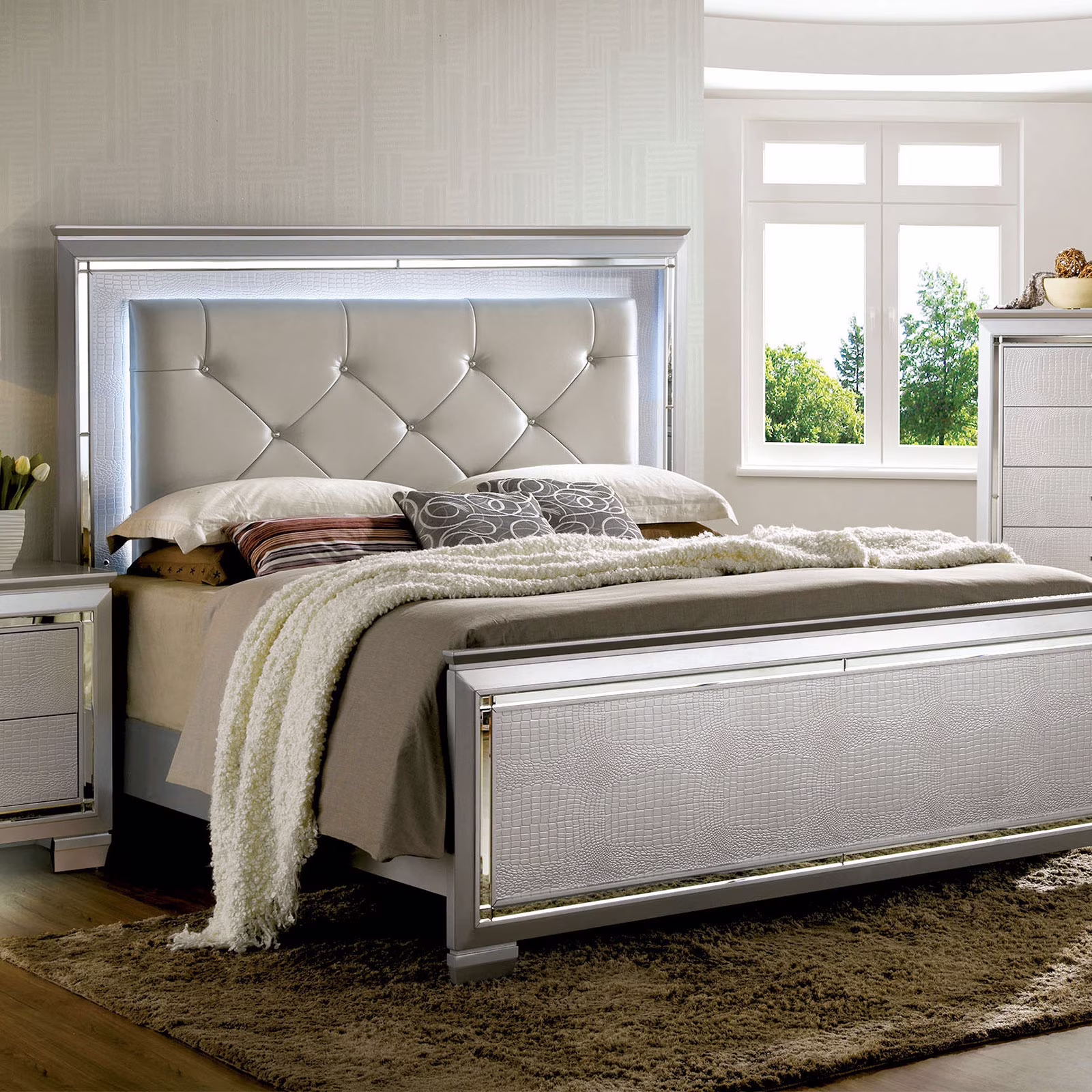 Contemporary Bellanova 1pc California King Size Bed Bedroom Furniture Leatherette Tufted HB w LED Silver Texture Bedframe