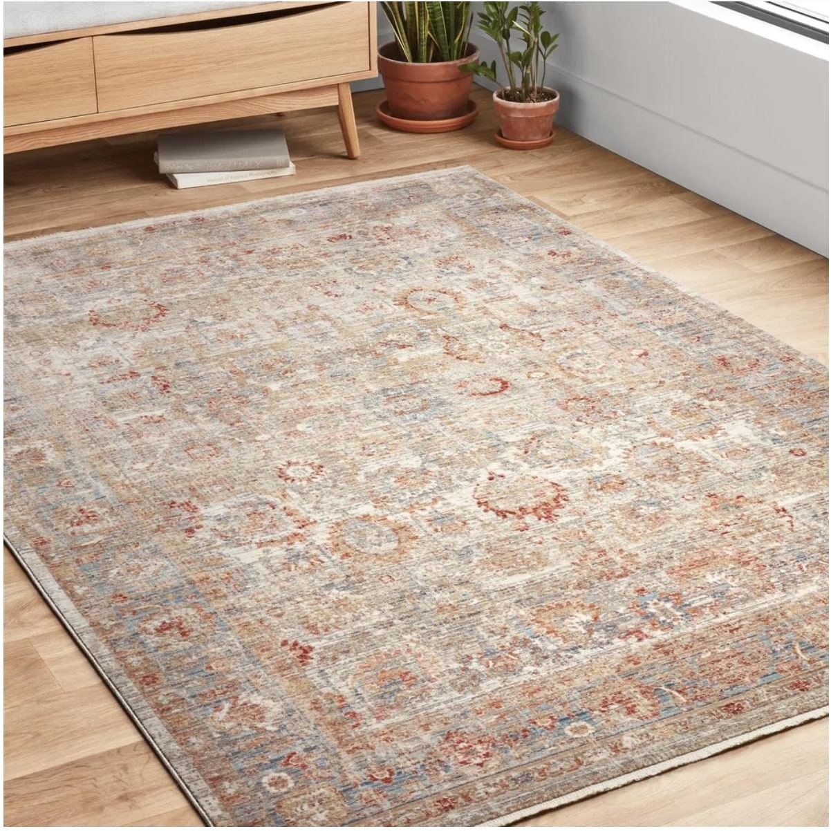 Alexander Home  Nichole Collection Traditional Inspired Area Rug 3'7