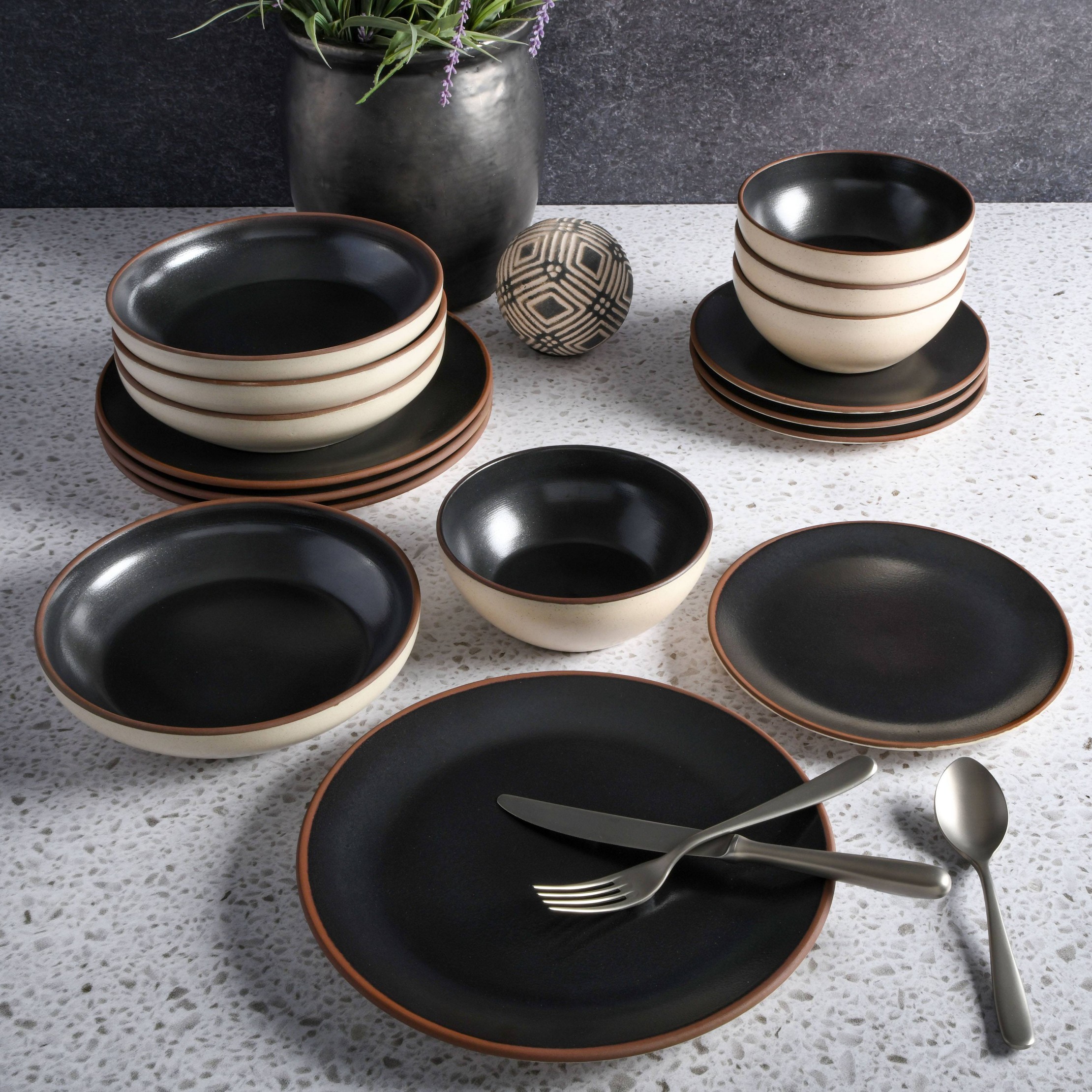 16pc Terracotta Contempo Classic Dinnerware Set Black
