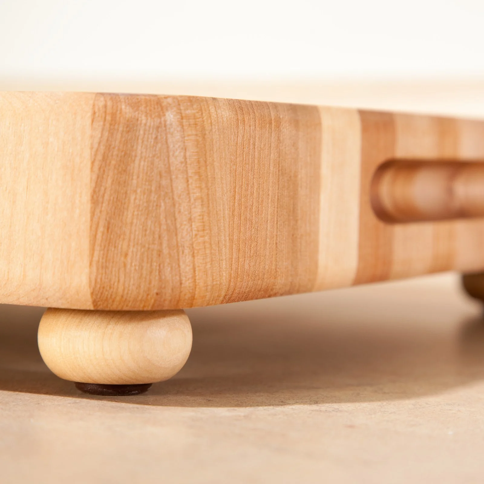 Catskill Craftsmen End Grain Cutting Board with Feet in Birch