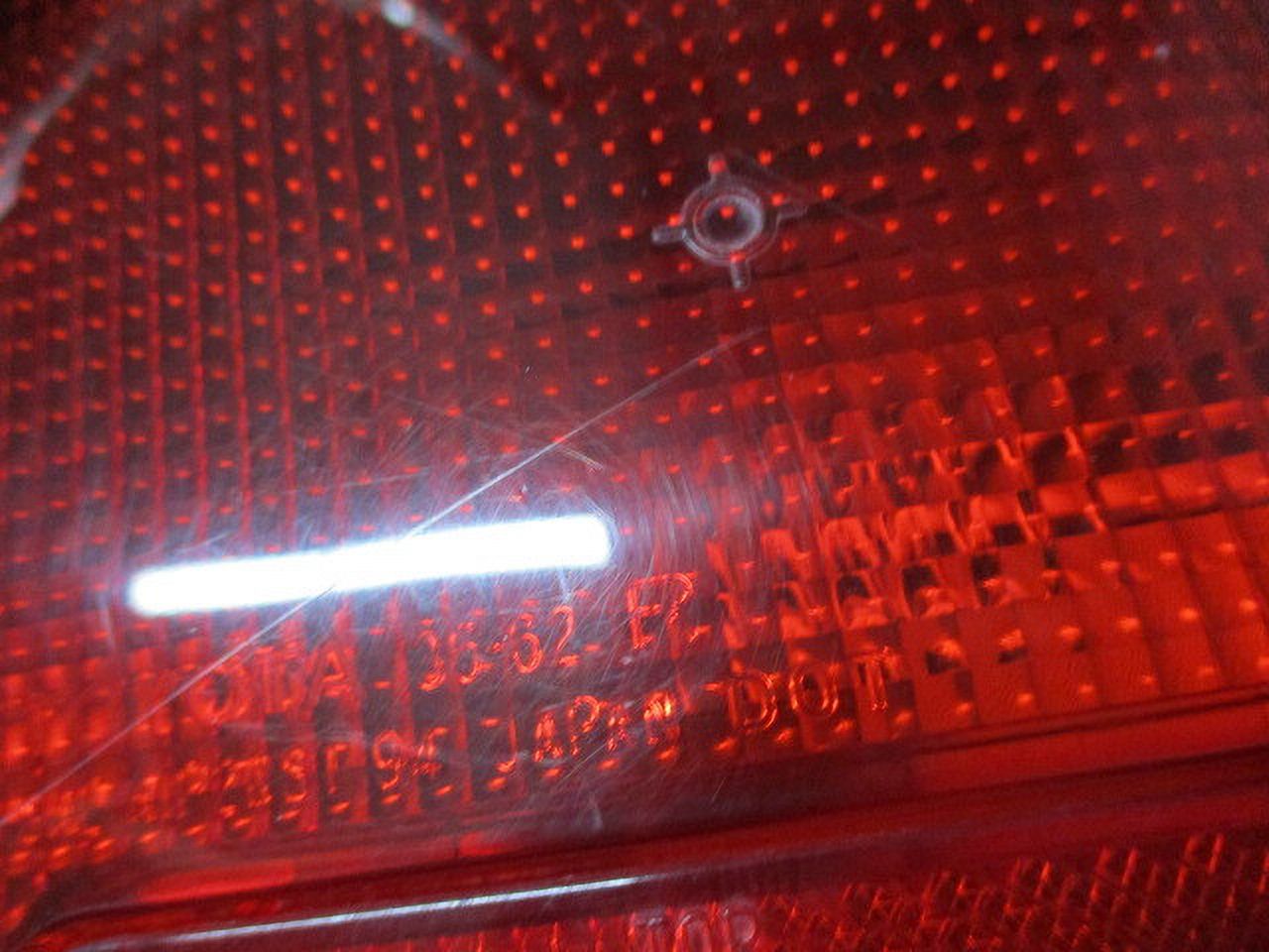 Pre-Owned 1996-2000 Toyota 4Runner Passenger RH Tail Light Lamp OEM (Good)