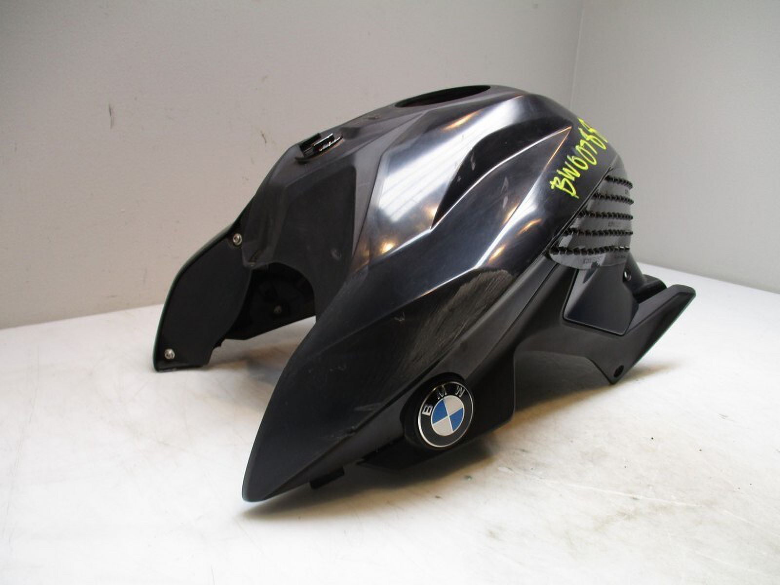 Pre-Owned 2018 BMW G310R Fuel Tank Cover Fairing OEM (Good)