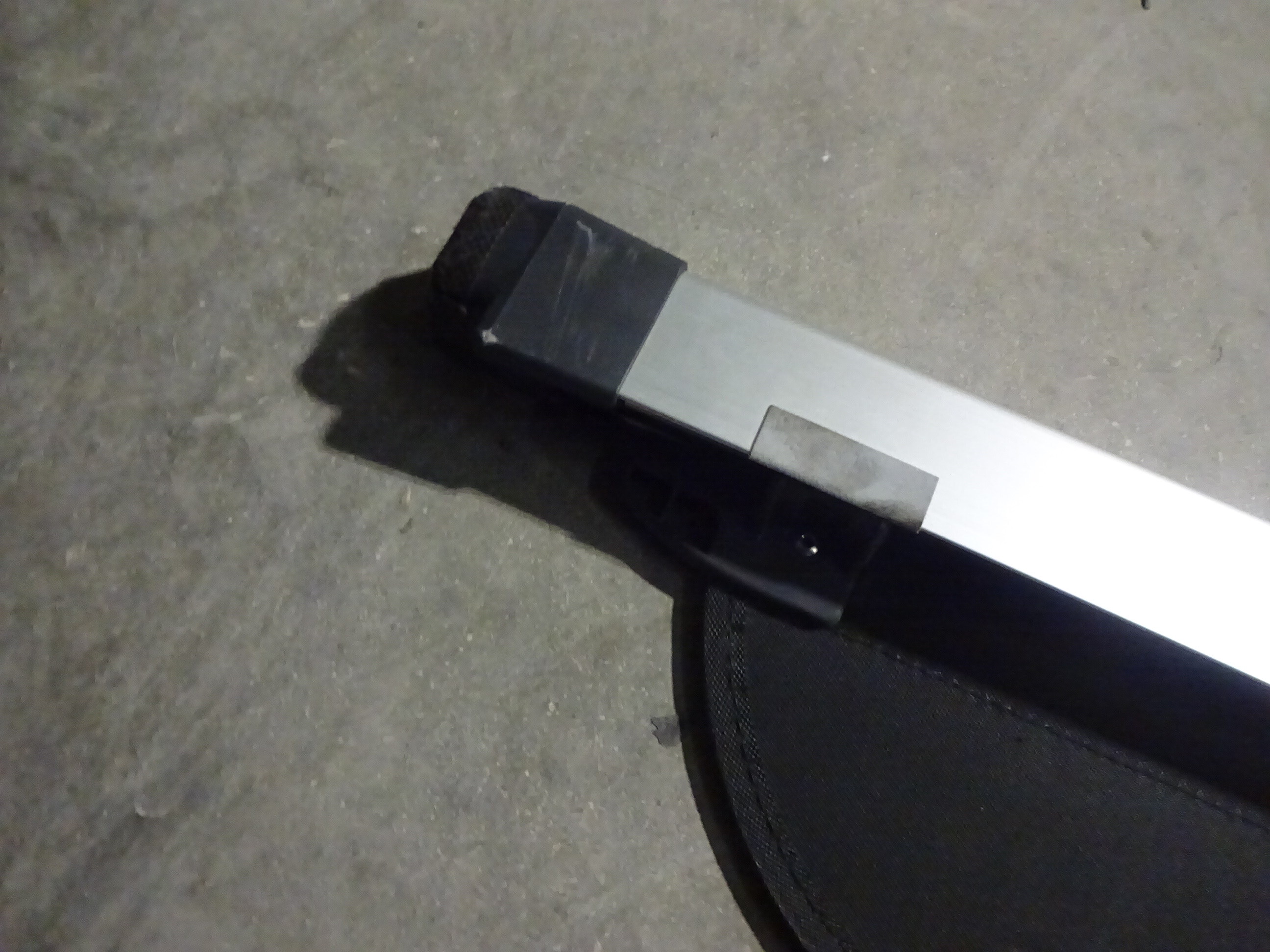 Pre-Owned 2019 Subaru XV Crosstrek Rear Black Retractable Cargo Cover OEM (Good)