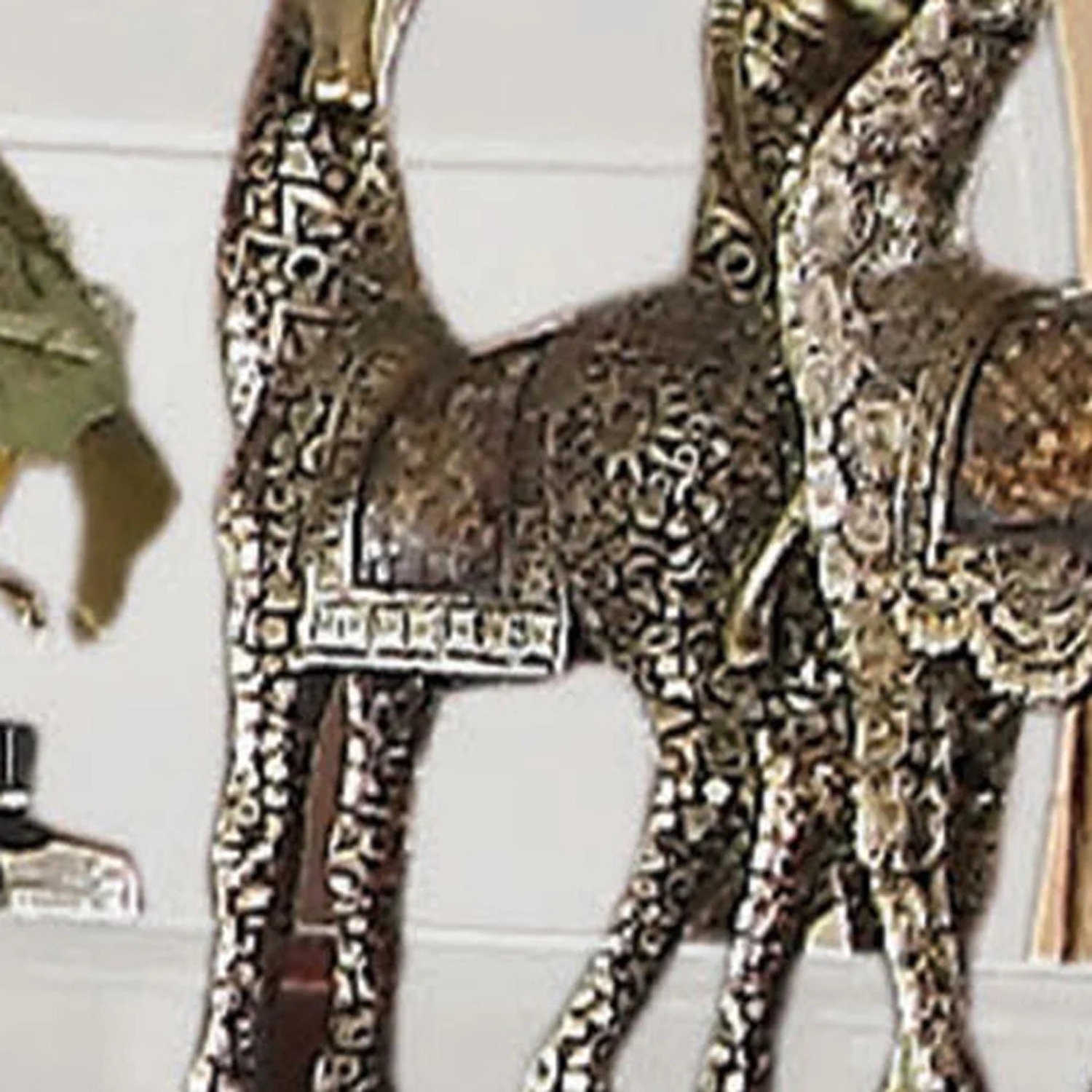 HomeRoots 485999 57 in. Solid Wood Six Drawer Double Dresser, White