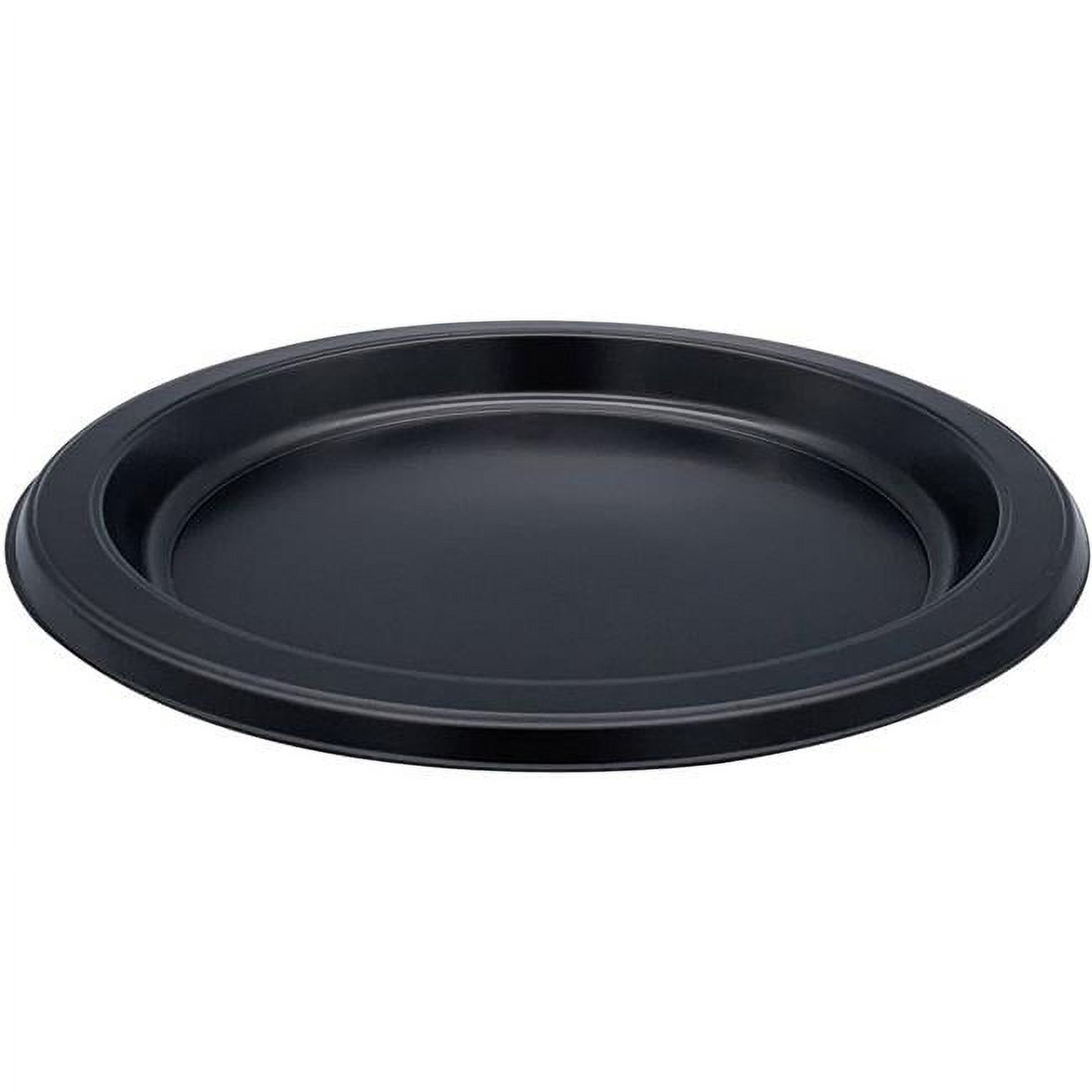 Genuine Joe  7 in. Round Plastic Plates, Black - Pack of 125