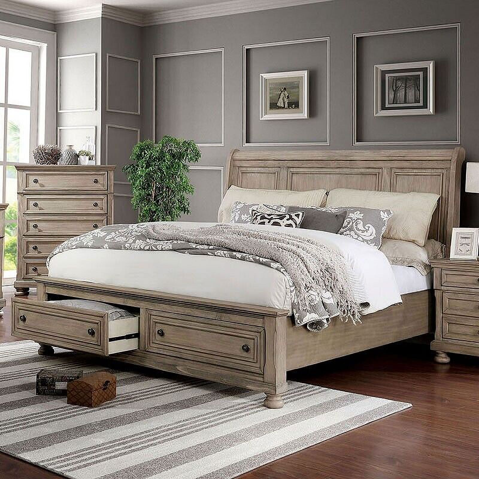 Gray Finish 3pc Bedroom Set Cal King Size Bed 2x Nightstands Transitional Style Footboard Drawers Sleigh Back design Headboard