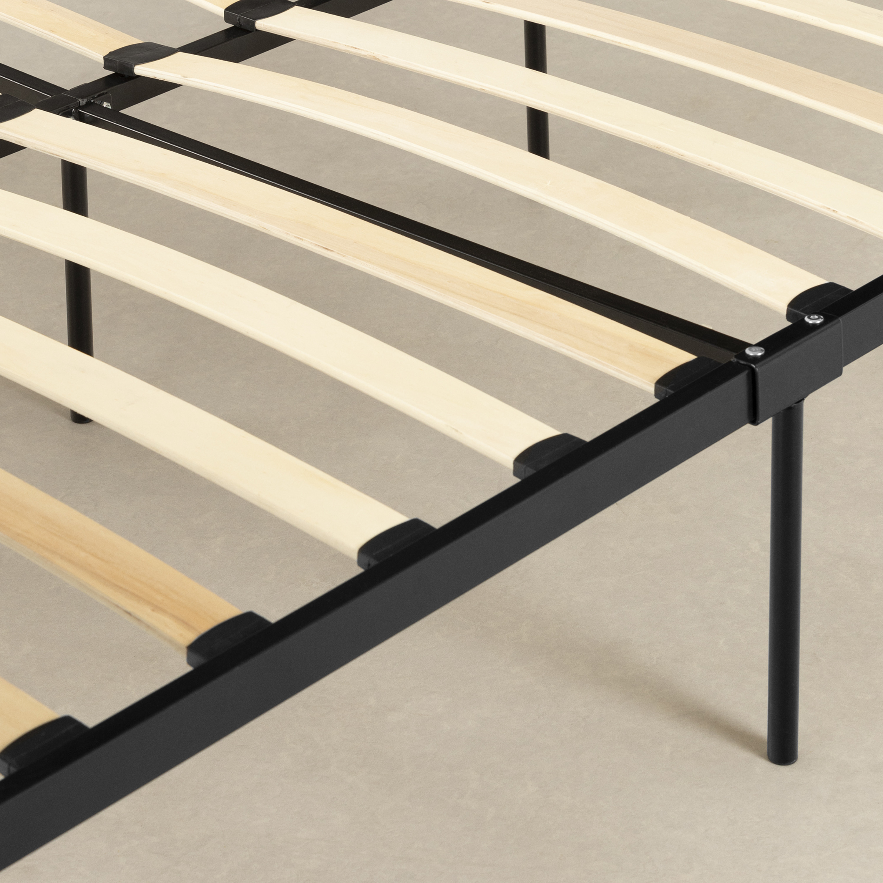 Maliza Upholstered Queen Metal Bed, Black