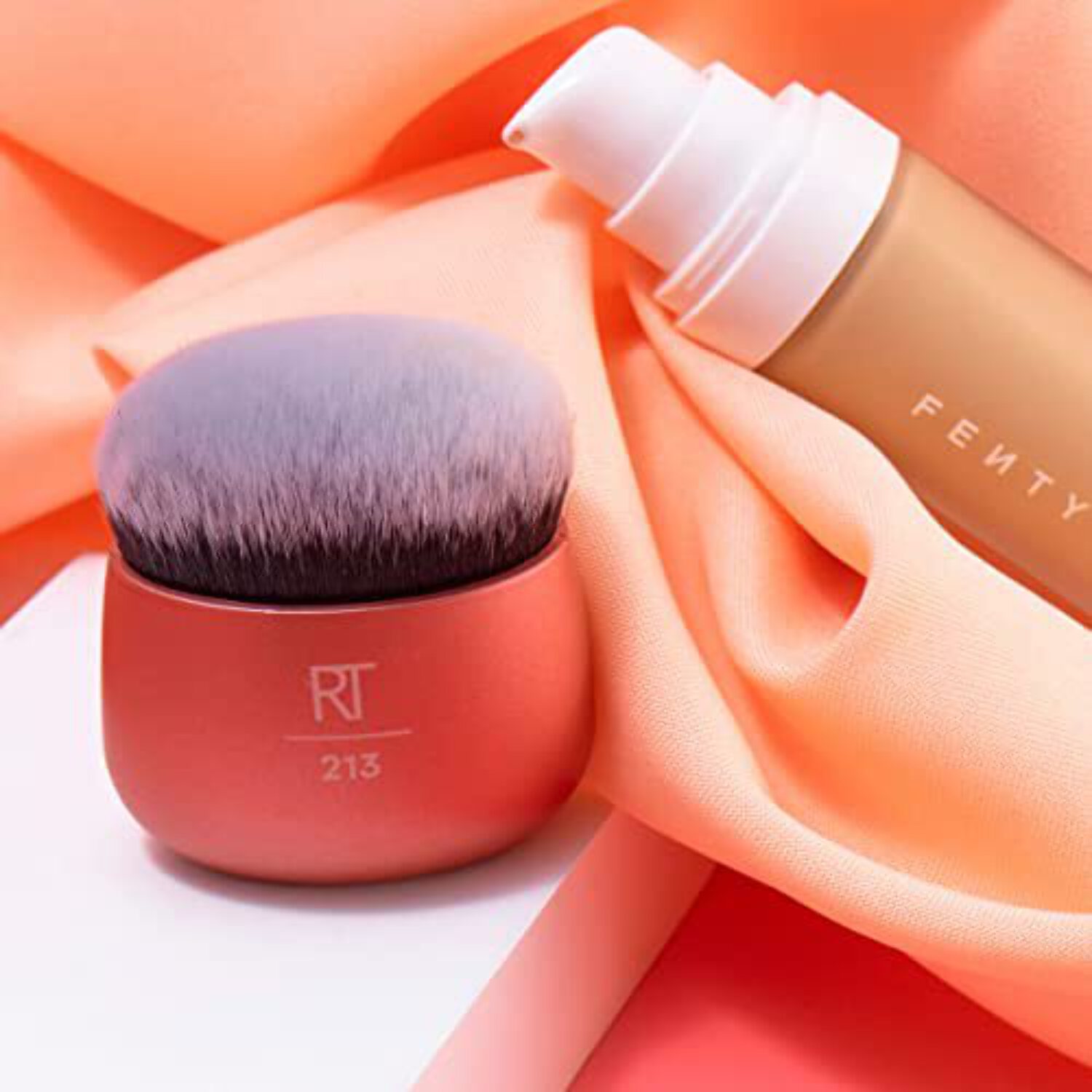 Real Techniques Liquid Foundation Blending Makeup Brush, Single