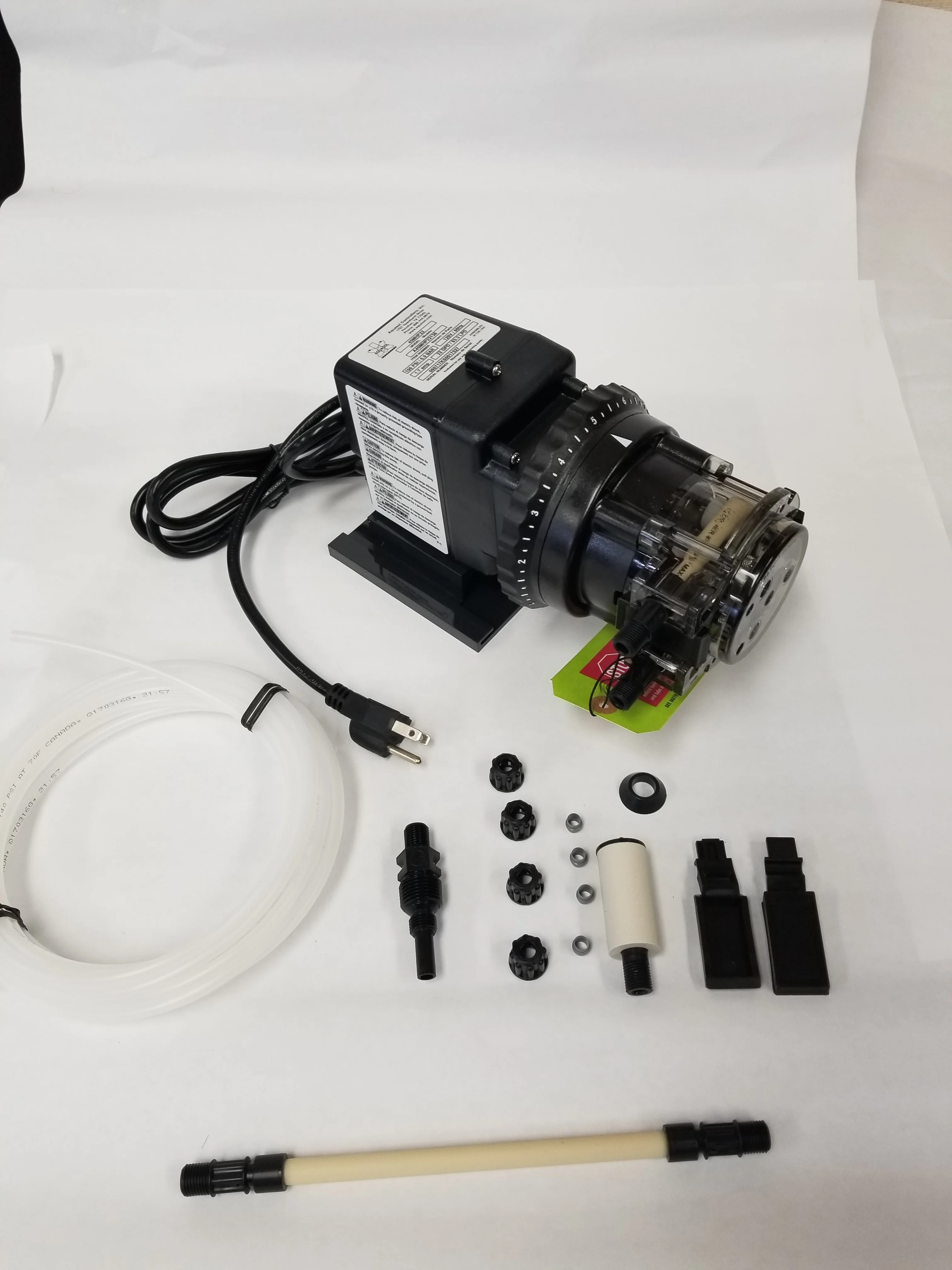 Stenner Pump 85m3 - Stenner Peristaltic Pump Adjustable Head - Rated at 2 to 40 gpd adjustable head. Rated at 25 psi. - Ideal Chlorine Injection Pump. 120 Volts, Model number 85MJL3A1S