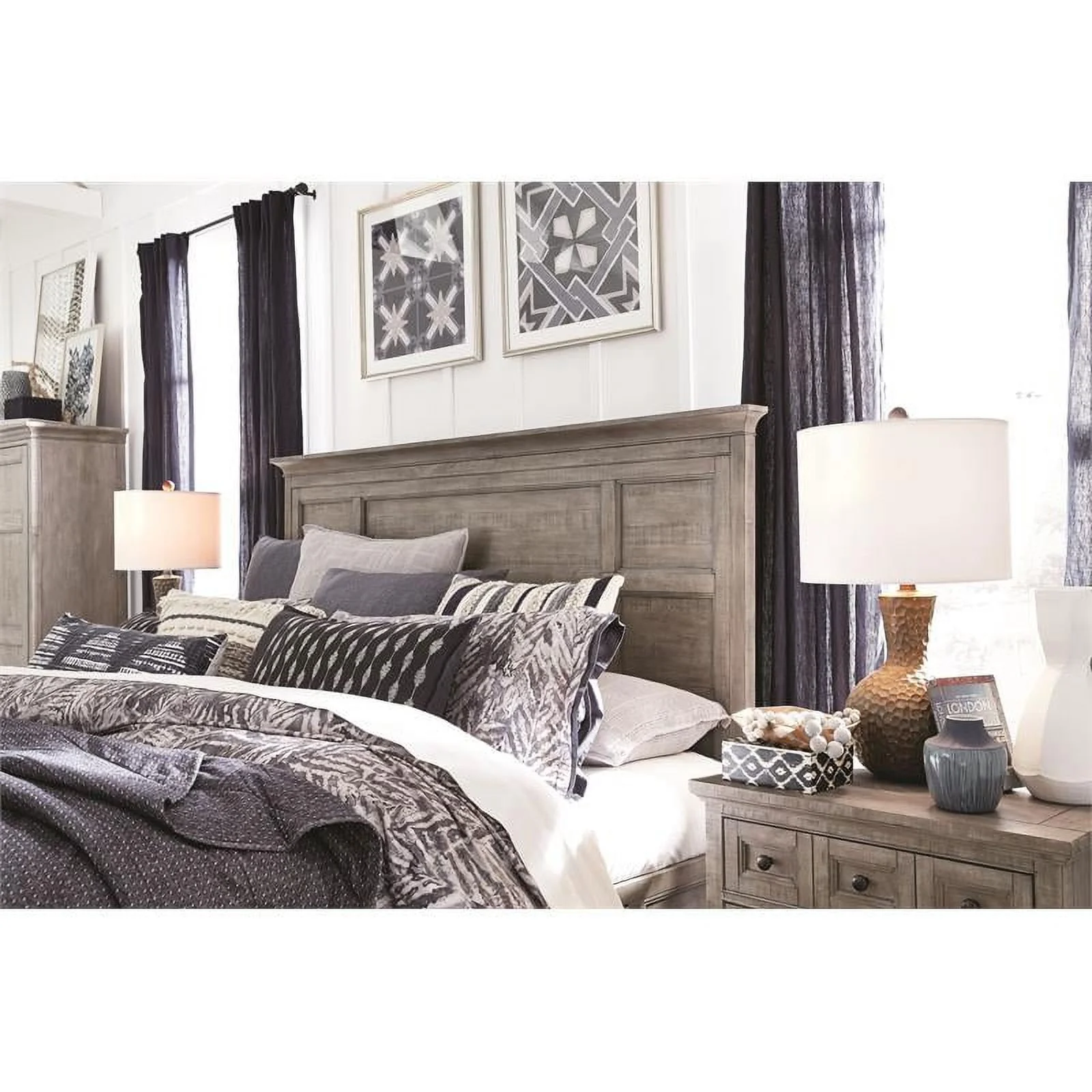 Bowery Hill Contemporary King Panel Bed with Regular Rails in Mahogany