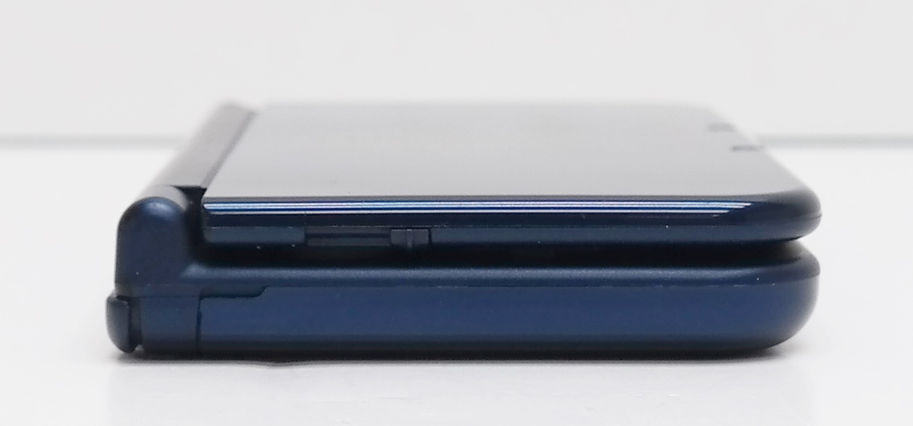 Pre-Owned Nintendo New 3DS XL Monster Hunter Generations Edition Handheld System (Good)