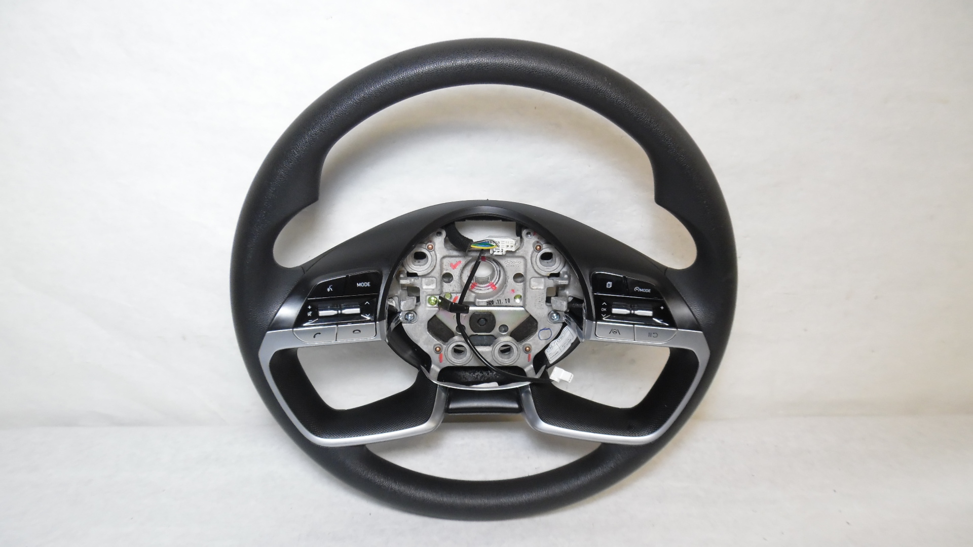 Pre-Owned 2021 Hyundai Elantra SEL Urethane Steering Wheel w/ Controls Black OEM (Good)
