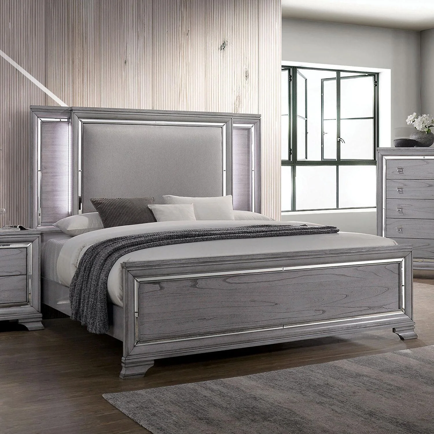 Contemporary Light Gray Solid Wood King Bedroom Set 5pcs FOA CM7579 Alanis