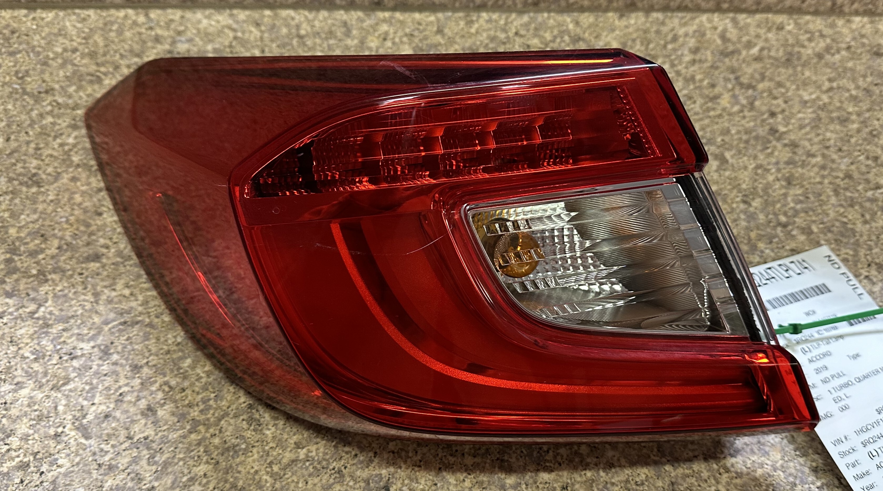 Pre-Owned 18-22 Honda Accord LH Driver Tail Light Lamp Quarter Mounted OEM LKQ (Good)