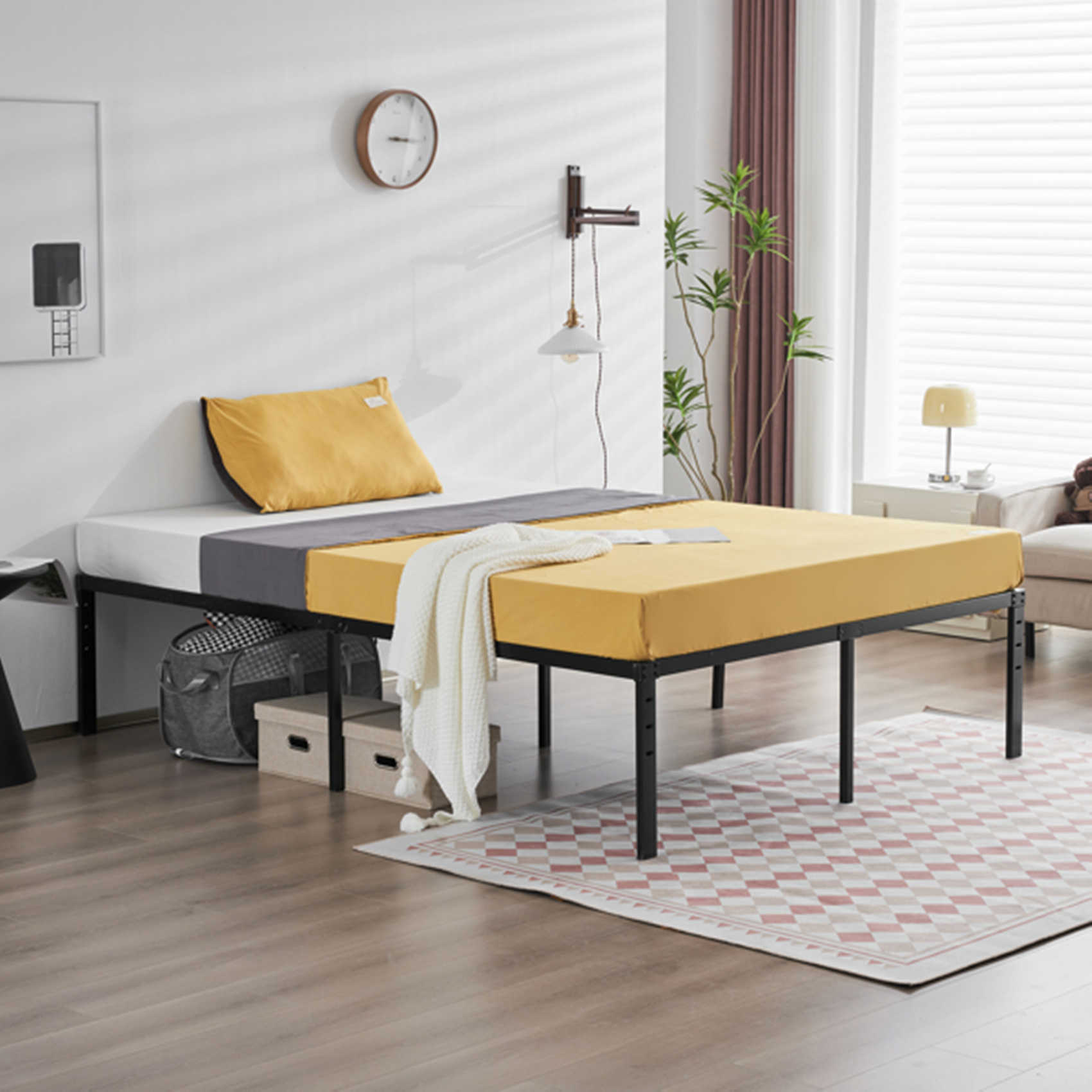 Dinling 208.2*157.5*45.7cm Bed Height 18