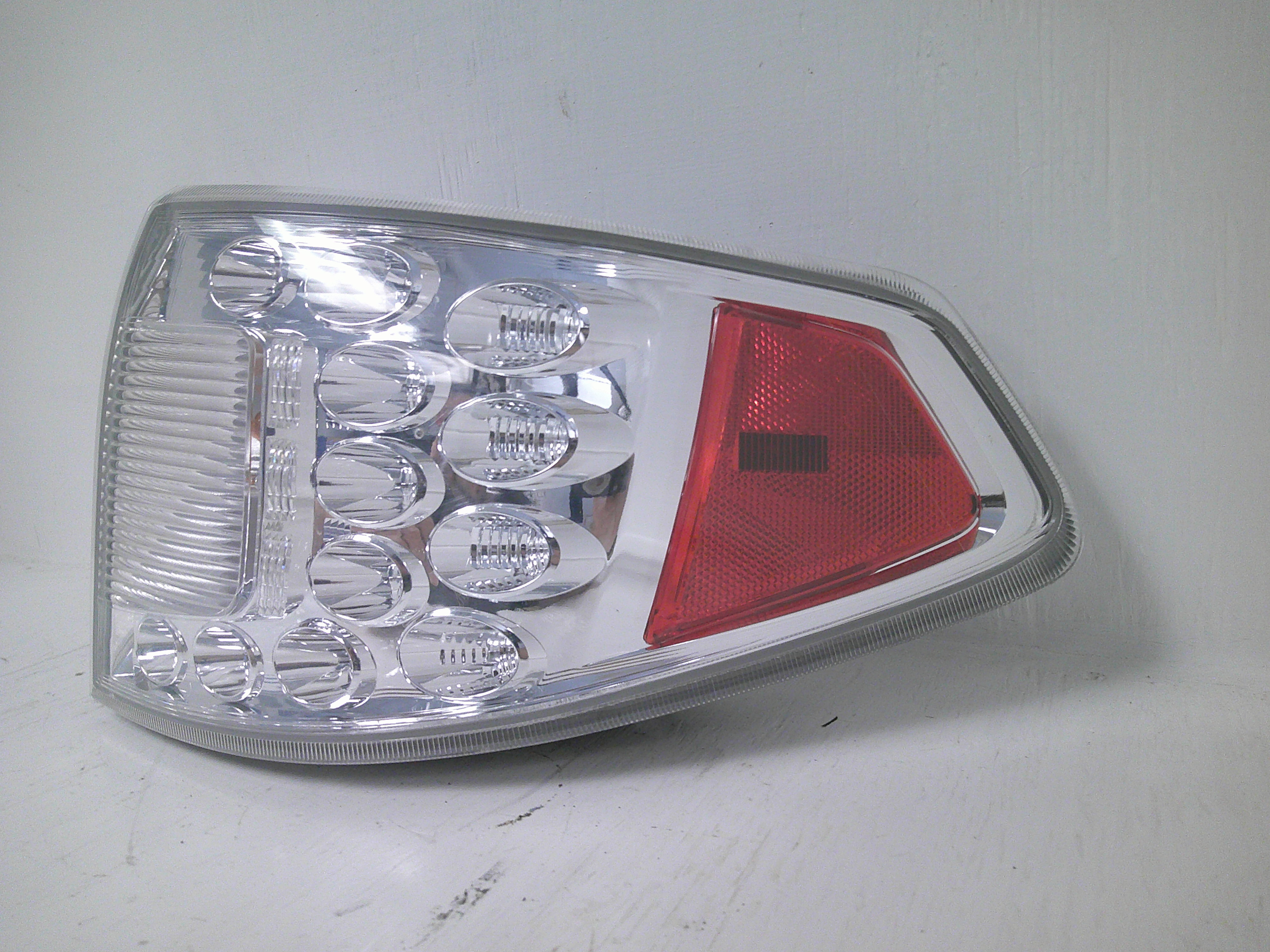 Pre-Owned 08-14 Subaru Impreza Wagon RH Passenger Side Quarter Mounted Tail Lamp OEM LKQ (Good)