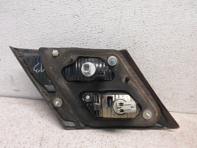 Pre-Owned 2013-2015 Honda Civic Passenger RH Lid Mounted Tail Lamp Assembly OEM LKQ (Good)