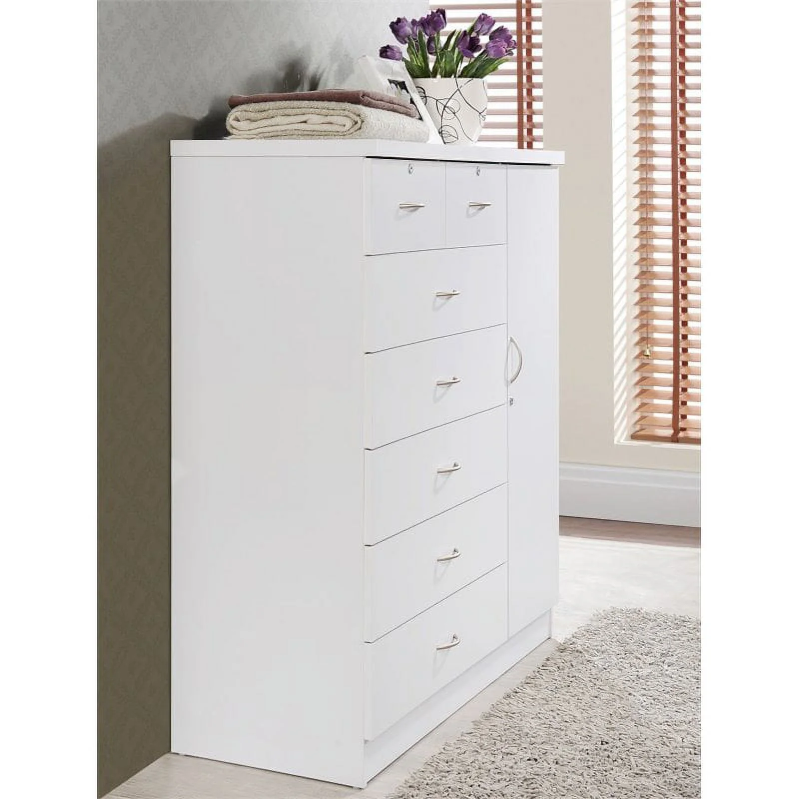 Home Square Hodedah 2 Piece 7 Drawer Wood Chest Set with Locks in White