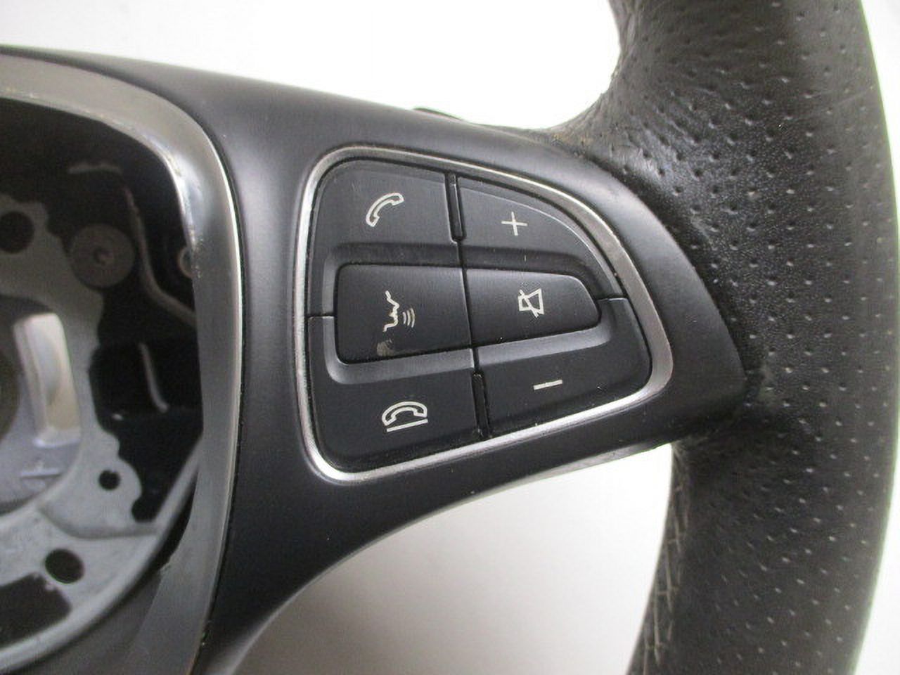 Pre-Owned 2018 Mercedes-Benz GLA Class Leather Steering Wheel OEM LKQ (Good)