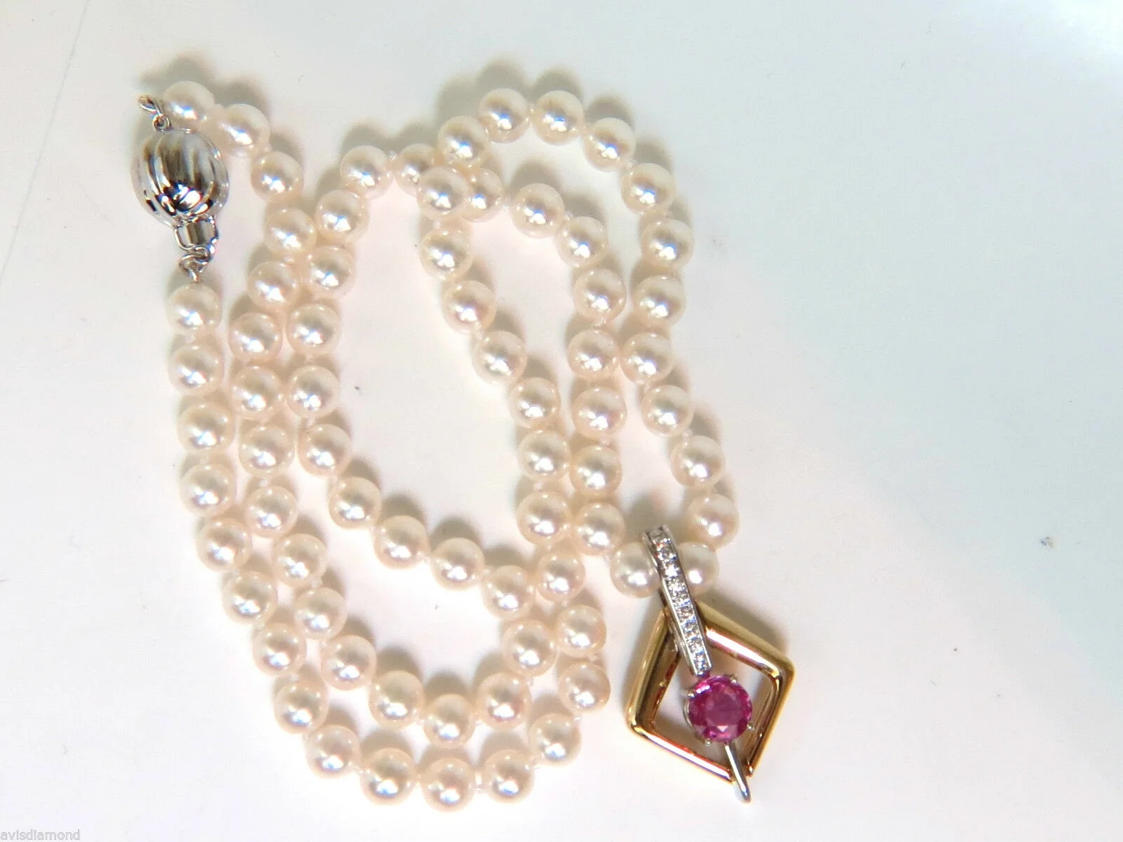 18KT 1.83CT NATURAL VIVID PINK SAPPHIRE ENHANCER & JAPANESE PEARL NECKLACE