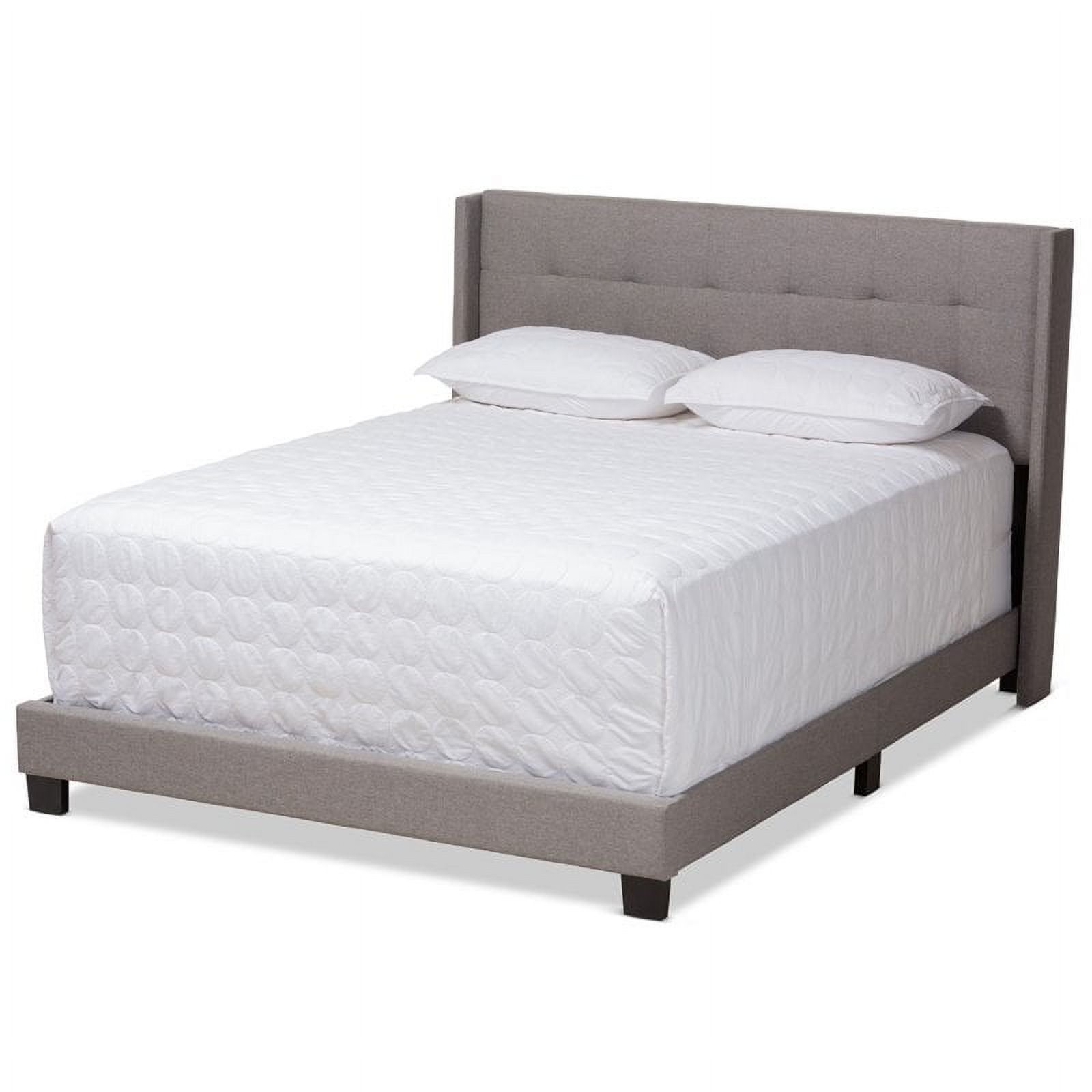 Bowery Hill Upholstered Fabric Tufted Queen Bed in Grey