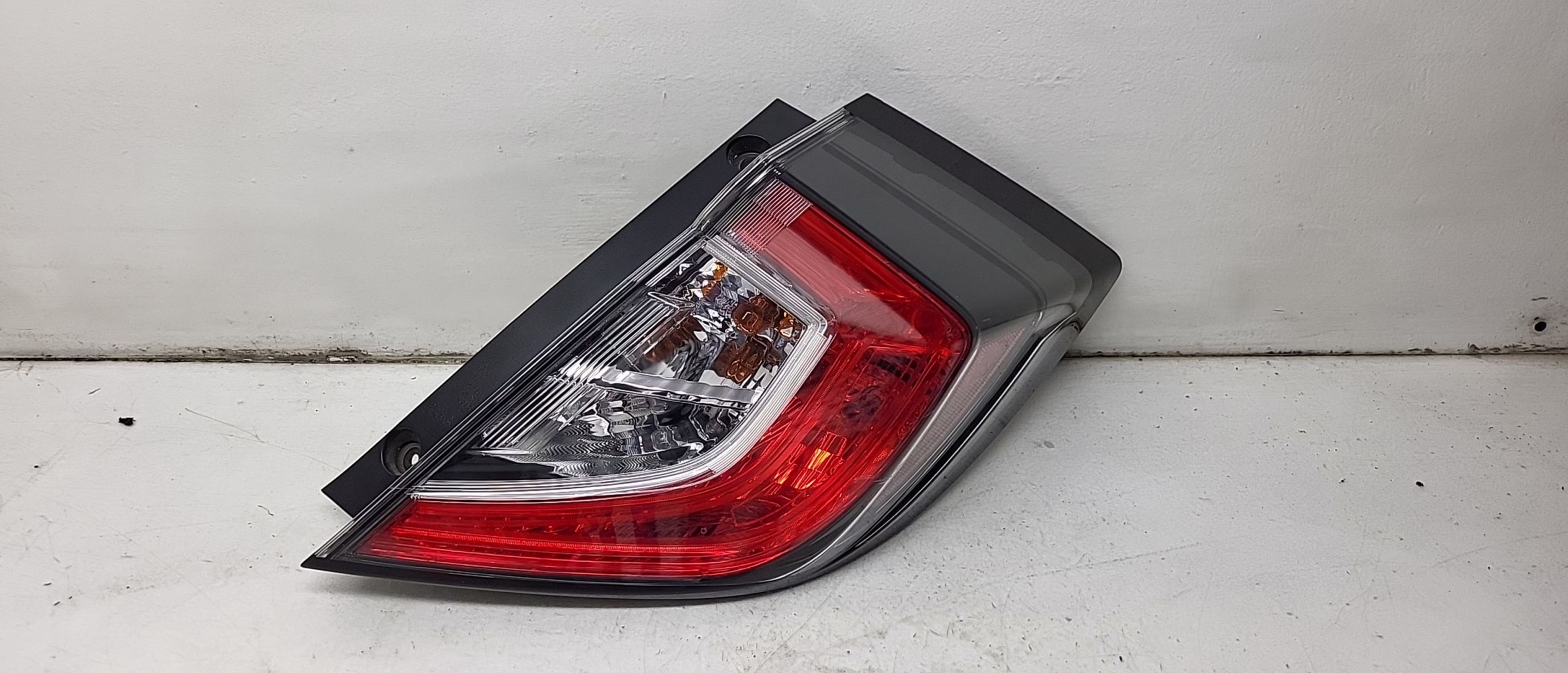 Pre-Owned 17 2017 Honda Civic Passenger RH Tail Light Lamp OEM (Good)