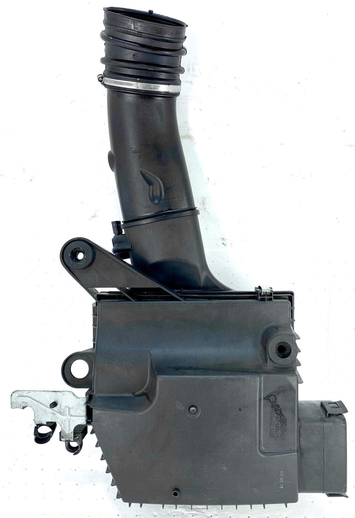 Pre-Owned 2011-2013 BMW 335i Air Cleaner Assembly and Air Flow Meter 3.0L Turbo Gas OEM (Good)