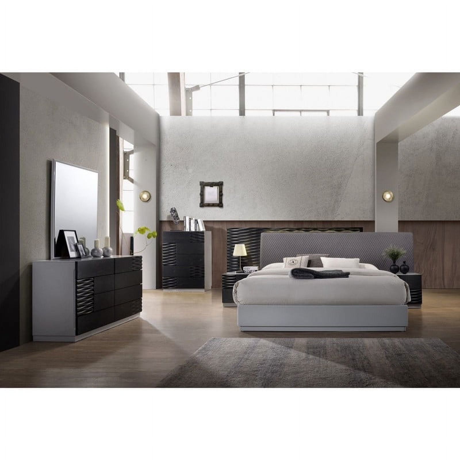 Tribeca 3-Piece Bedroom Set, Black Gloss and Gray Gloss, King