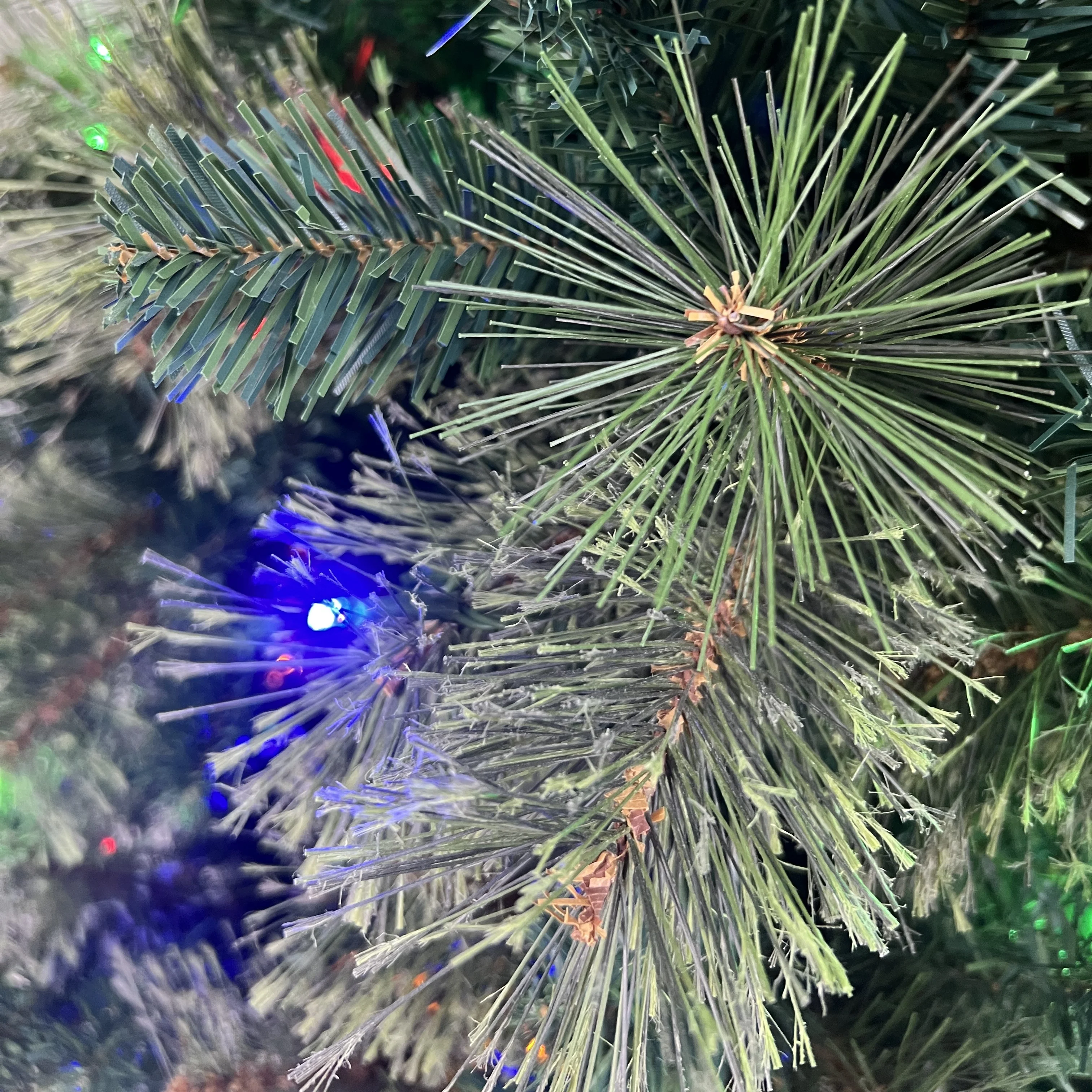 Flexible Flyer 6 ft Cashmere Christmas Tree Pre-Lit 250 Multi-Color LED Lights Full Realistic Green