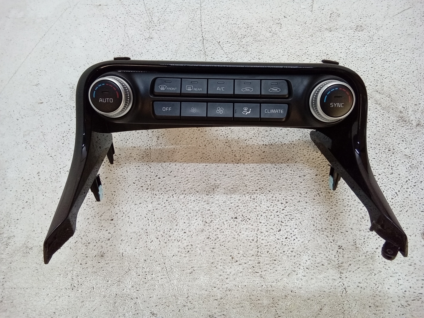 Pre-Owned 2019 Kia Stinger AC/ Heater Control Unit w/ Bezel  97250J5000 OEM (Good)