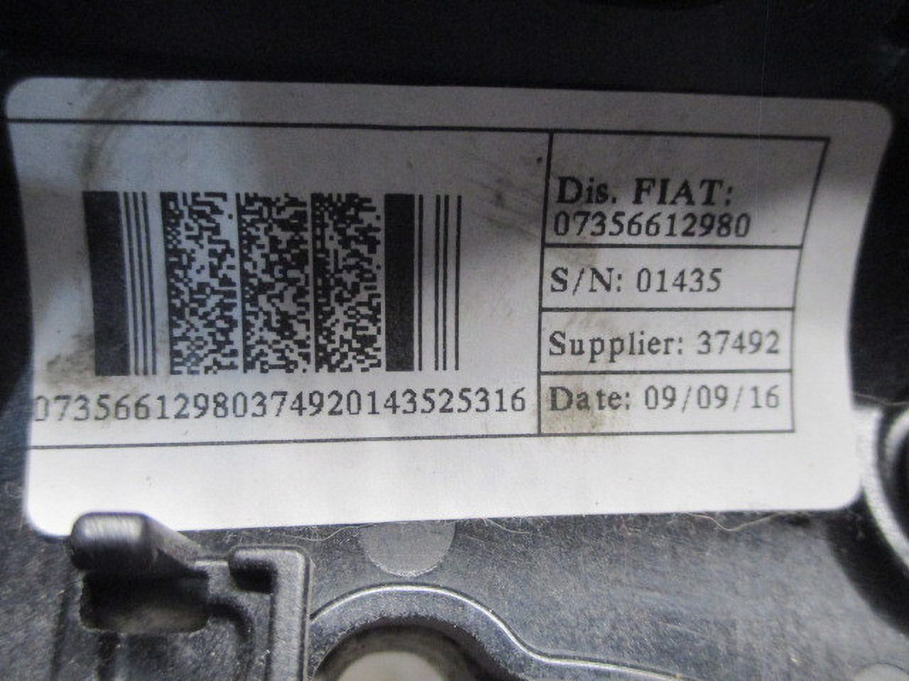 Pre-Owned 2016 Jeep Renegade Steering Wheel w/Controls OEM (Good)