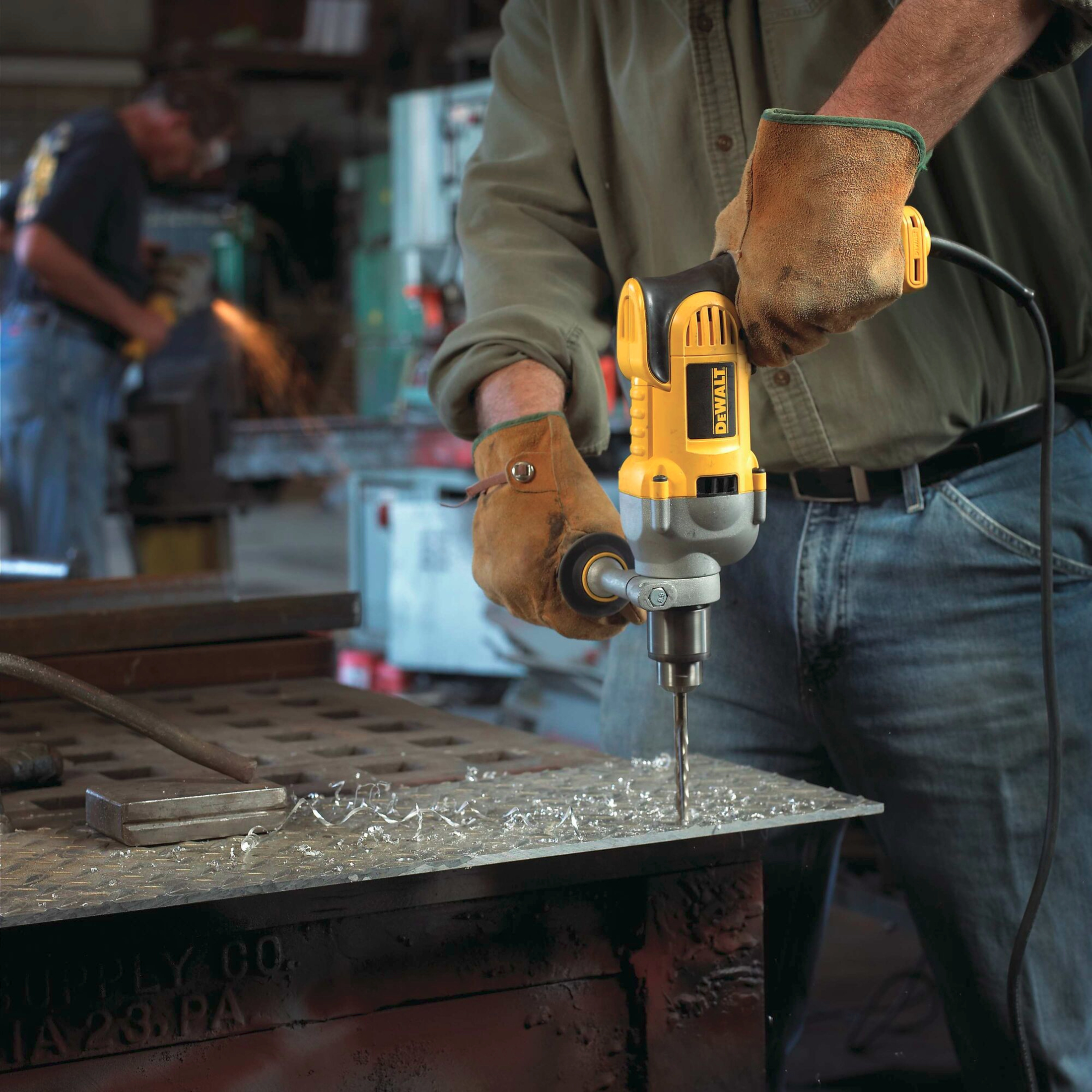 DeWalt DWD210G 1/2 in Heavy-Duty Drills, Metal, Single Sleeve Ratcheting Chuck, 1200rpm