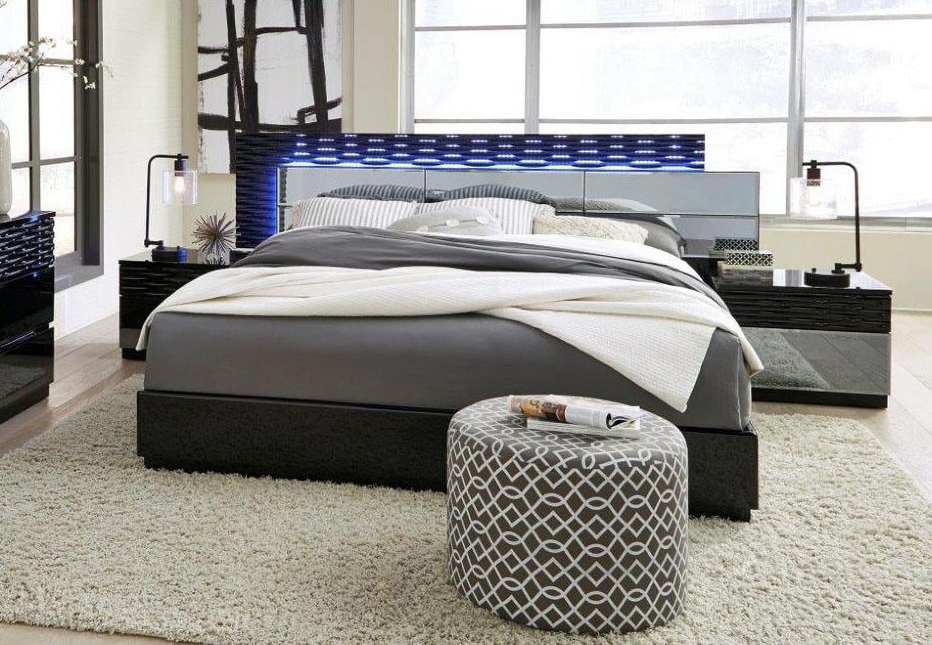 High-gloss Black Finish Queen Size Bedroom Set 3Pcs MANHATTAN Global USA