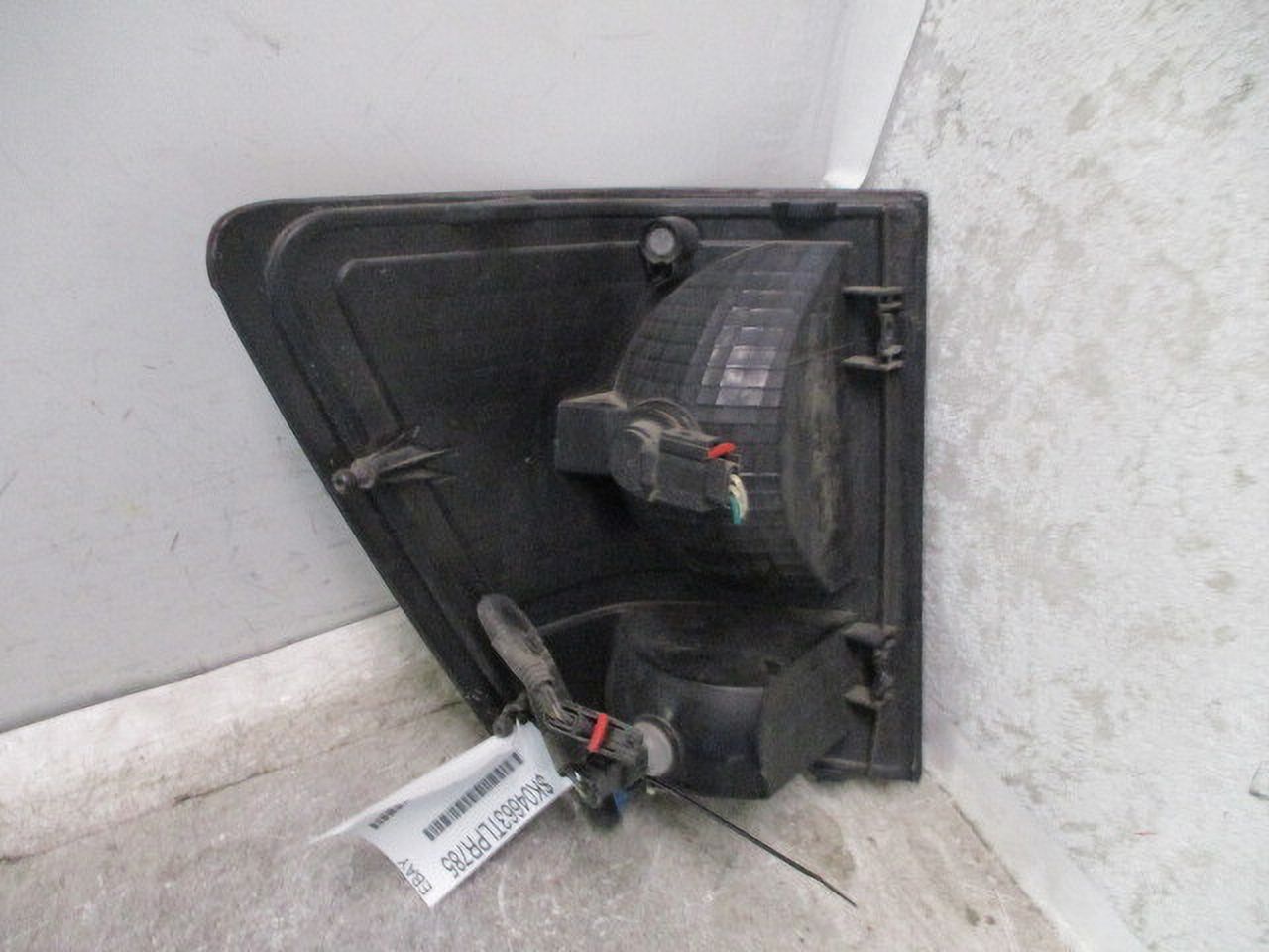 Pre-Owned 2007-2010 Jeep Grand Cherokee Passenger RH Tail Light Lamp OEM (Good)