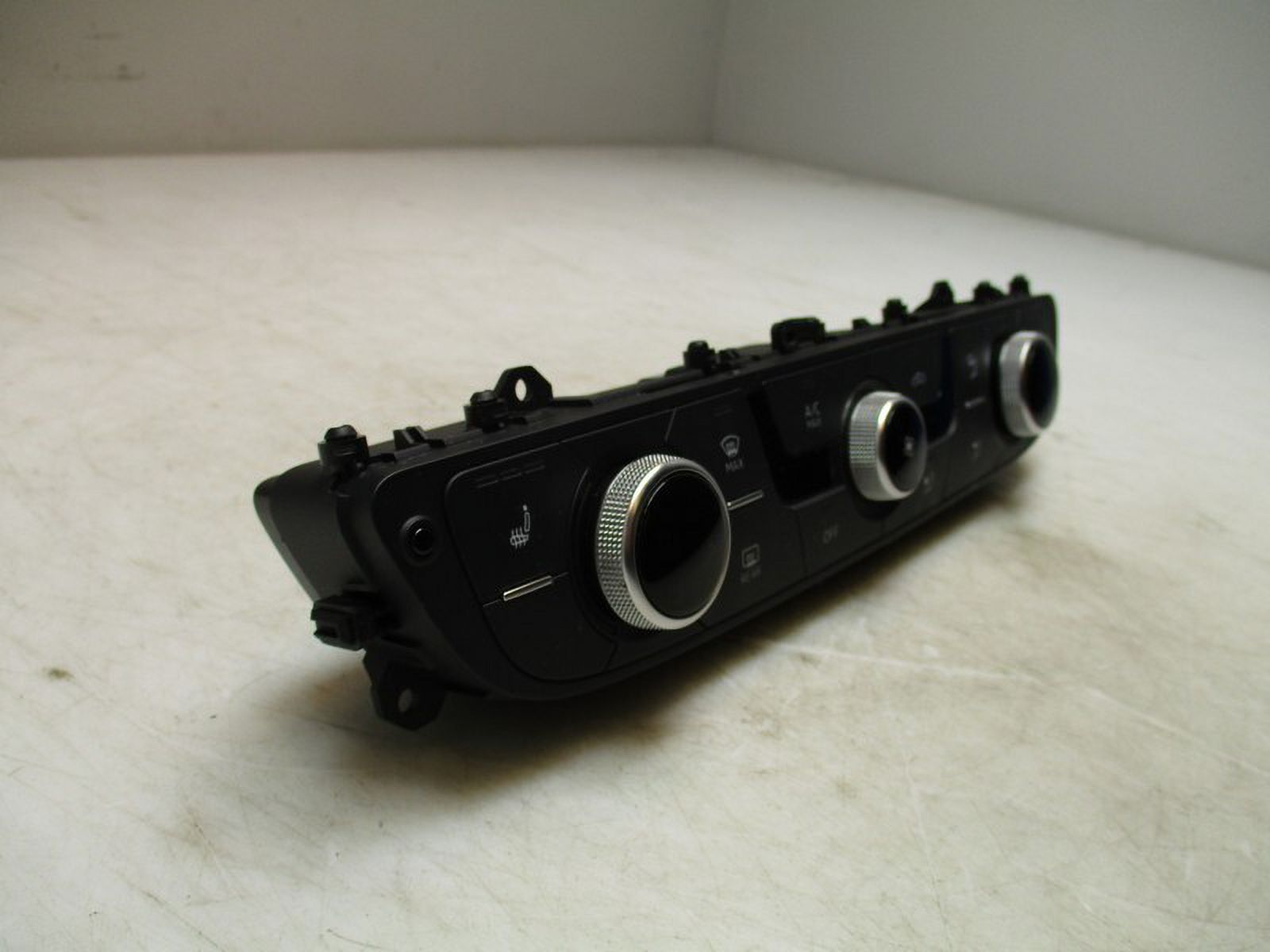 Pre-Owned 2017-2019 Audi Q7 AC Heater Temperature Controls OEM (Good)