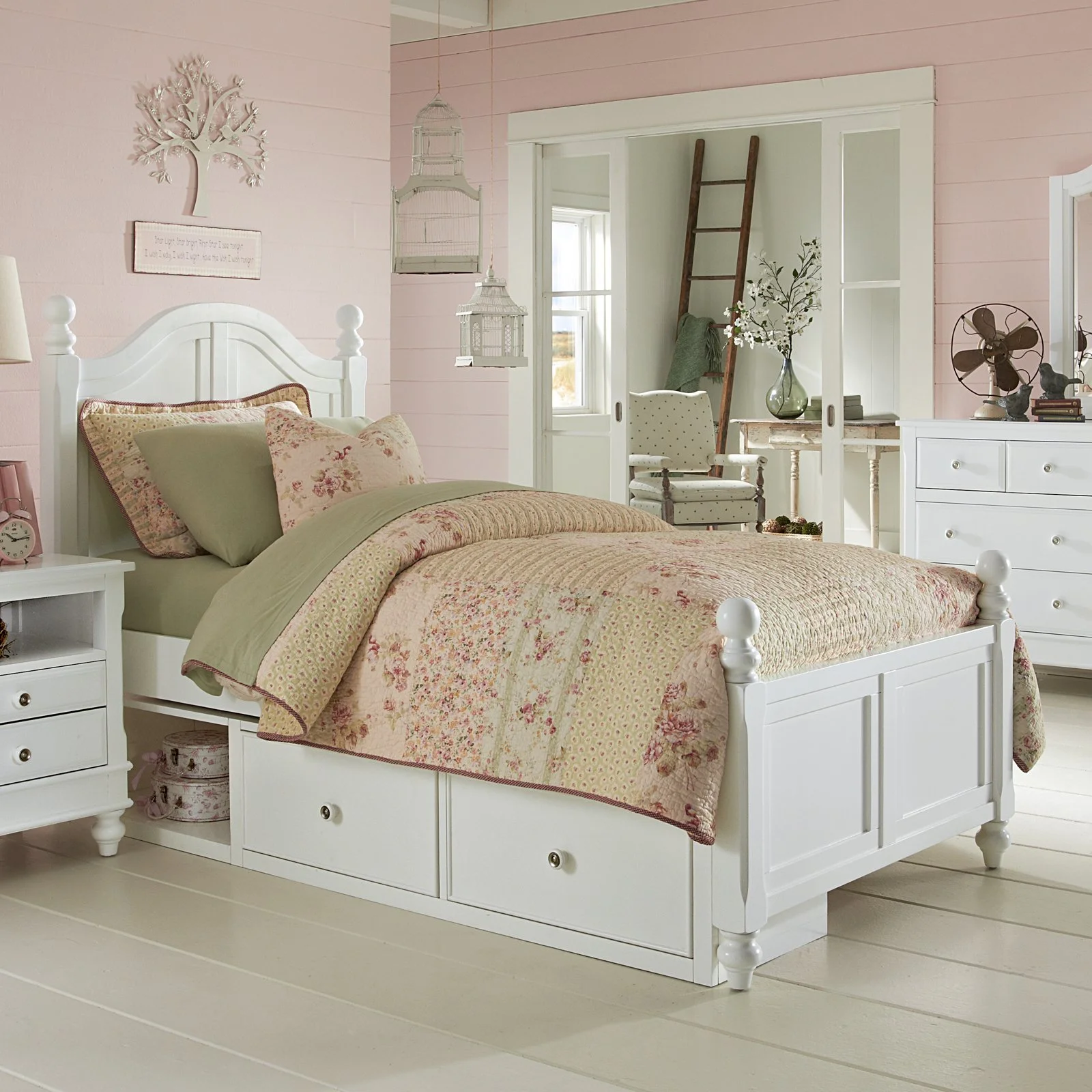 NE Kids Lake House Payton Twin Arch Bed in White