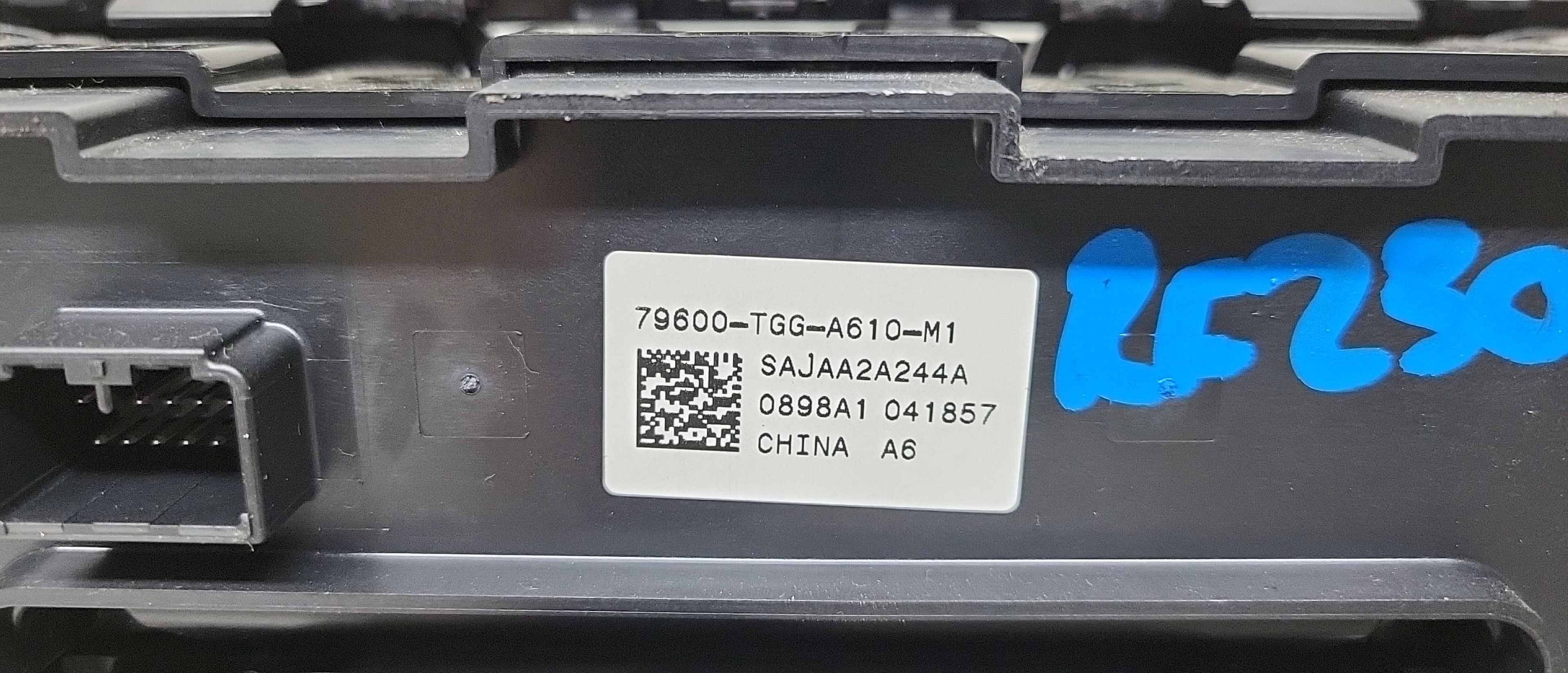 Pre-Owned 18 2018 Honda Civic Climate AC Heater Control OEM (Good)