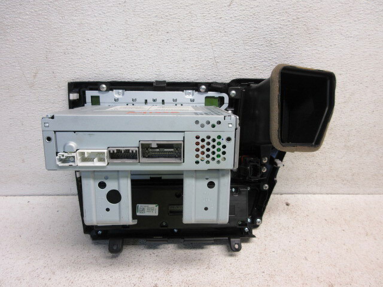 Pre-Owned 2013-2015 Honda Civic AM FM CD MP3 Radio Receiver w/Temperature Control OEM LKQ (Good)