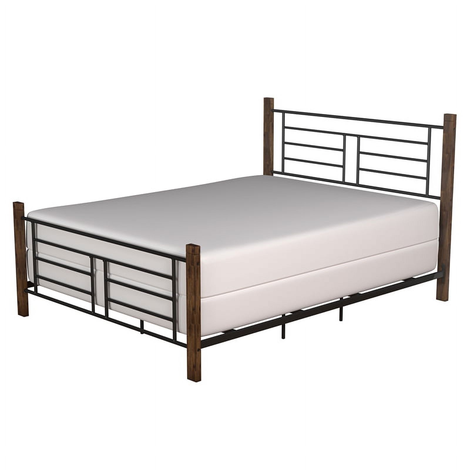 Bowery Hill Traditional Mahogany Metal Queen Bed with Wood Posts and Frame