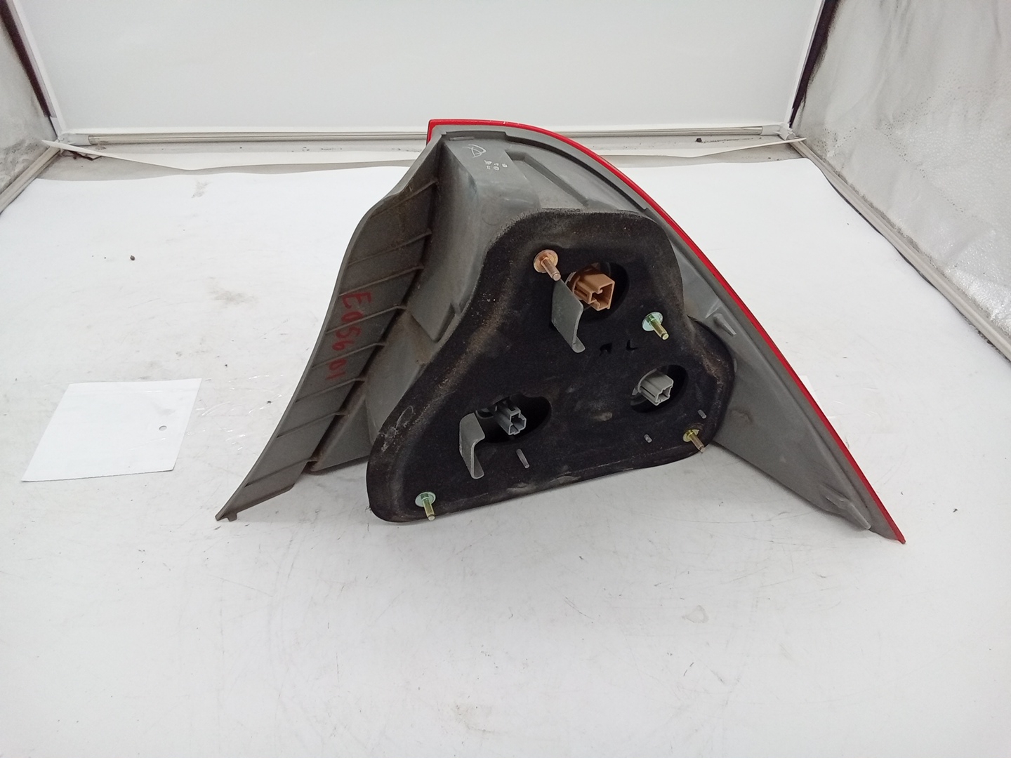 Pre-Owned 2005 Honda Civic Driver LH Tail Lamp Assembly OEM (Good)